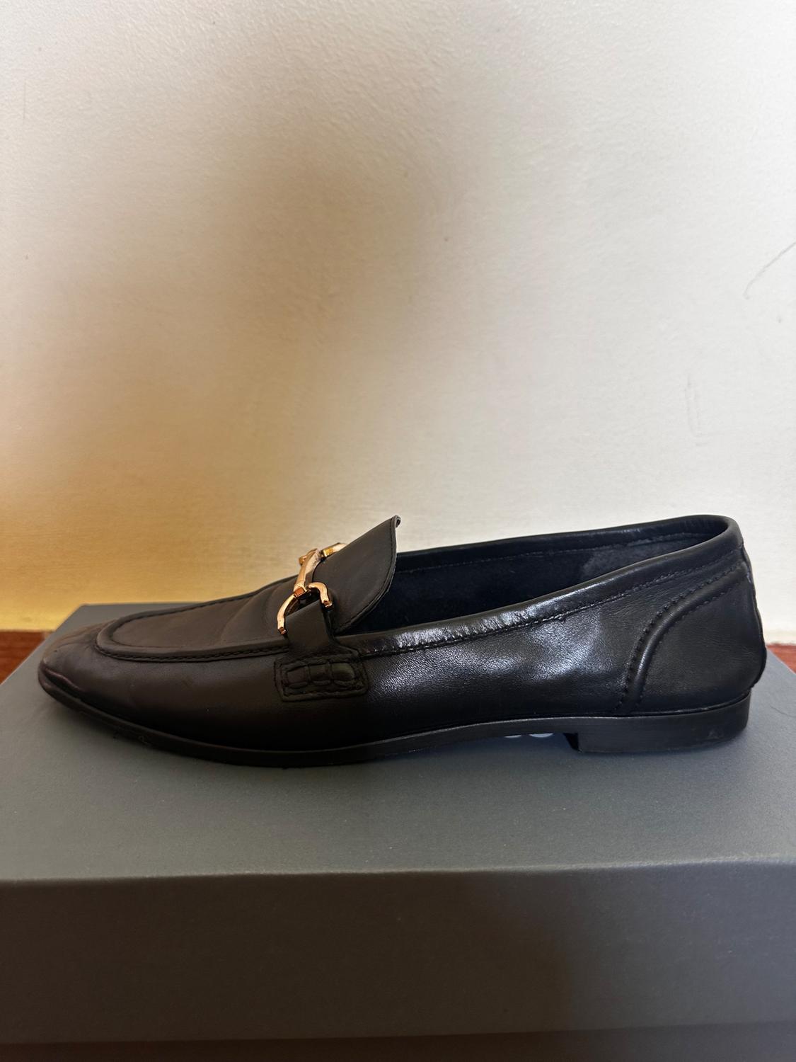 SPLIT LEATHER LOAFERS WITH CHAIN DETAIL - Image 2