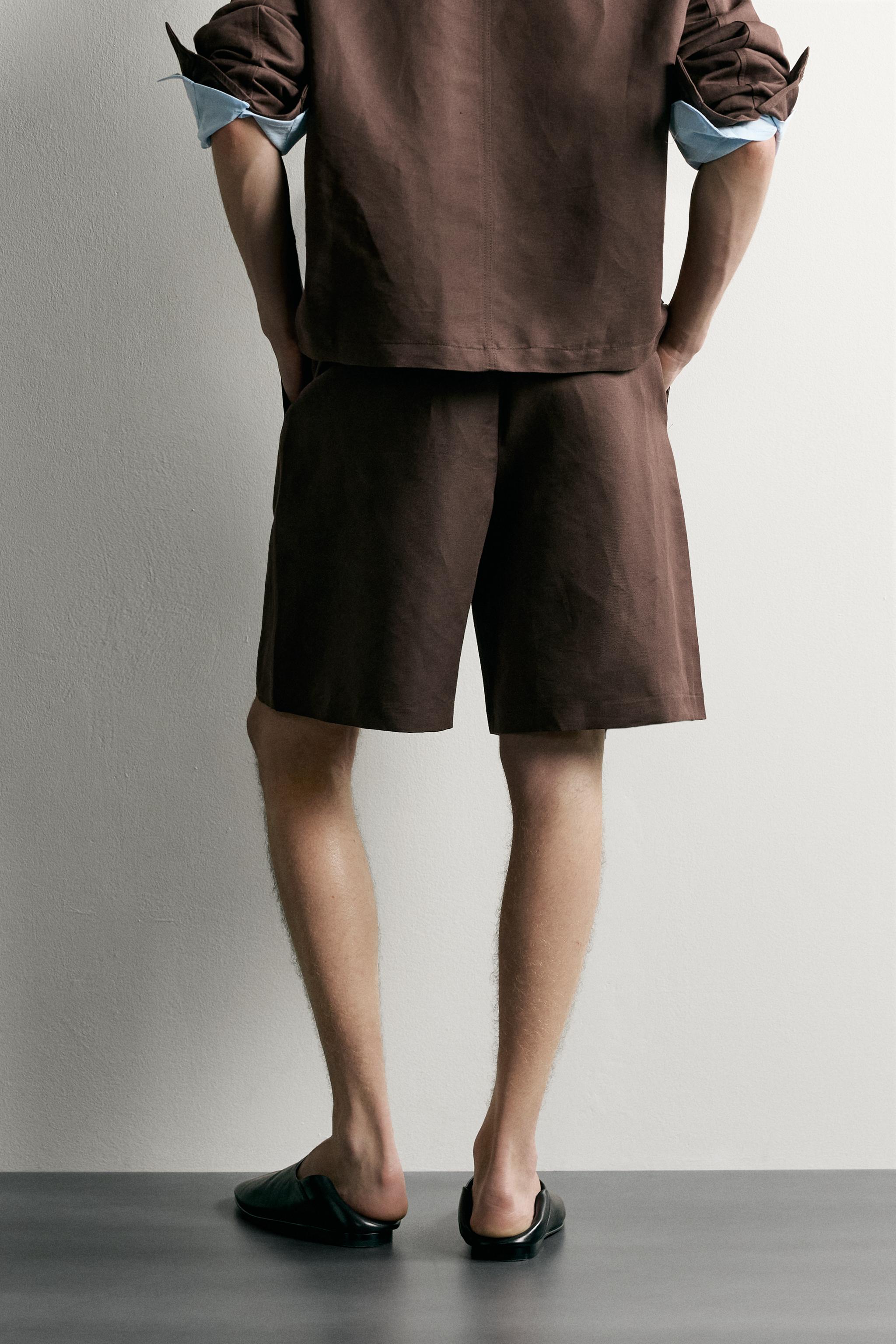 LINEN-COTTON RELAXED-FIT PLEATED BERMUDA SHORTS