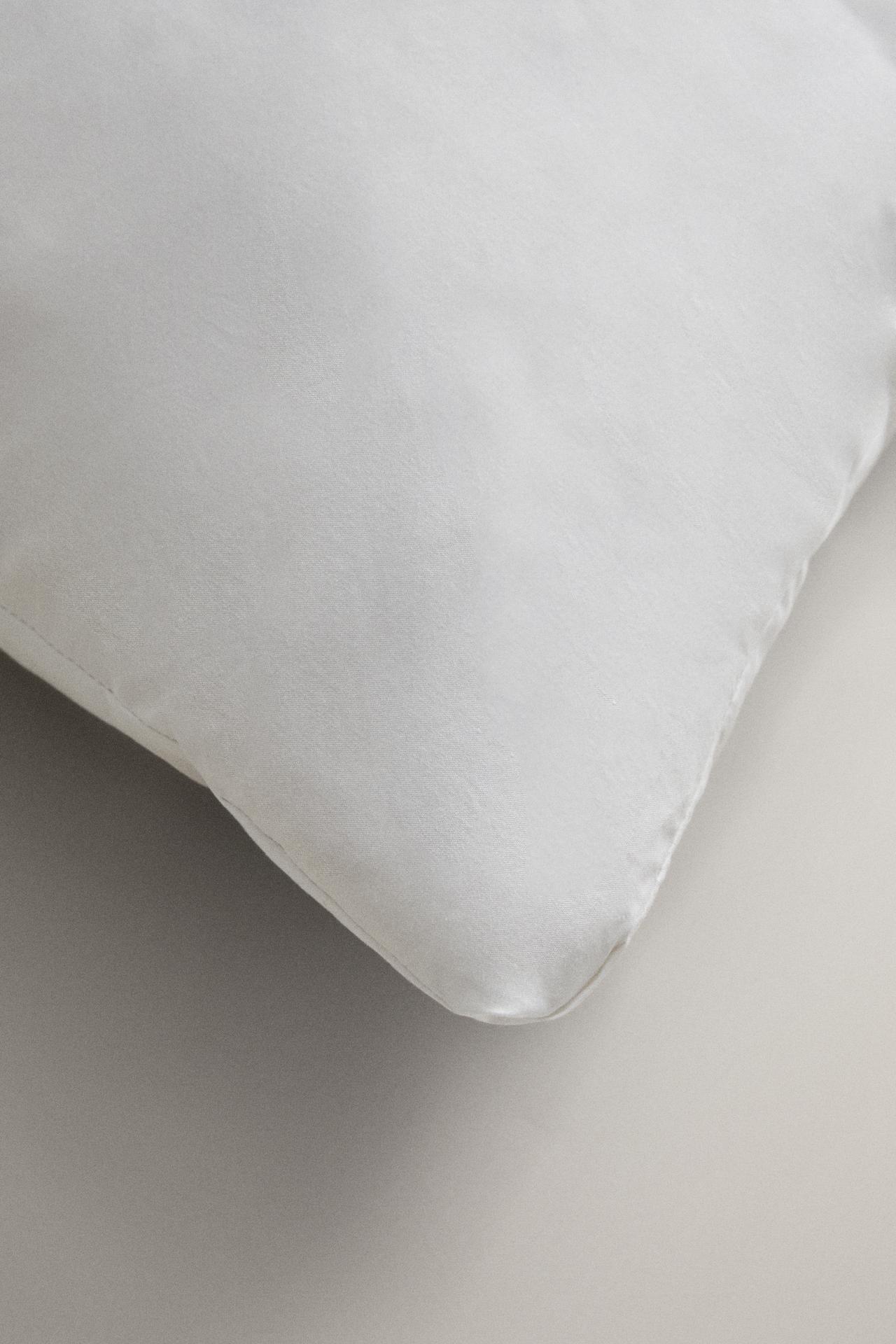 XXL FEATHER DOWN CUSHION FILLING — White