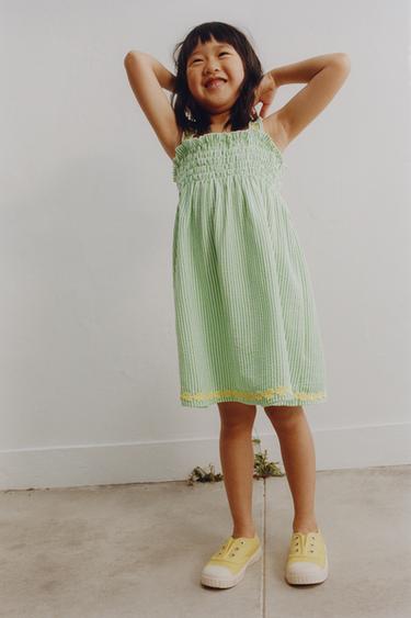 VESTIDO ÀS RISCAS COM FLORES BORDADAS - Verde da Zara