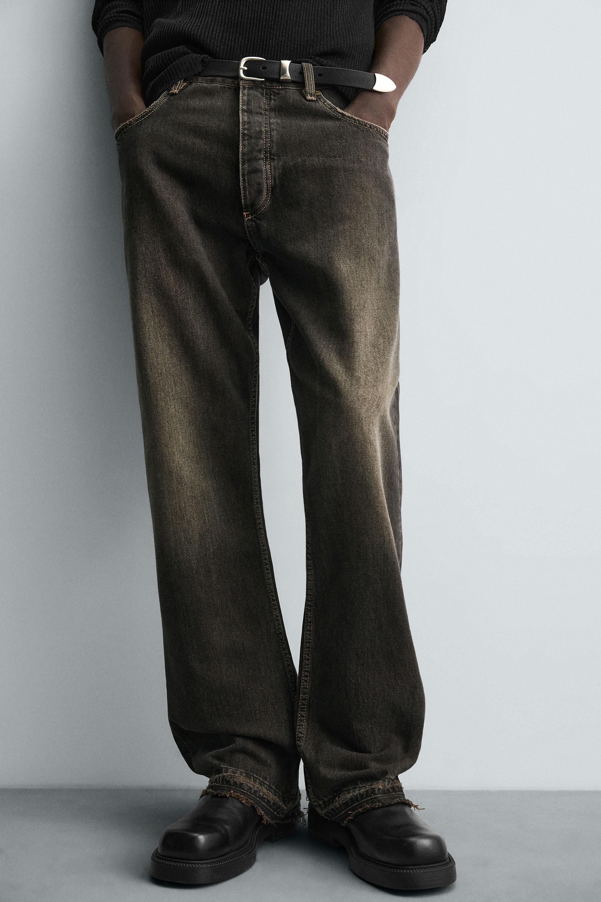 RELAXED FLARE FIT JEANS