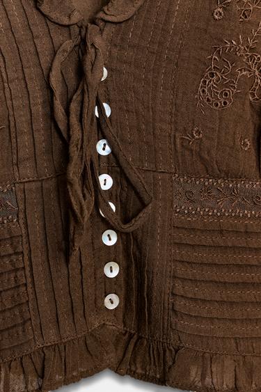 TOP GASA BORDADOS - Marrón de Zara