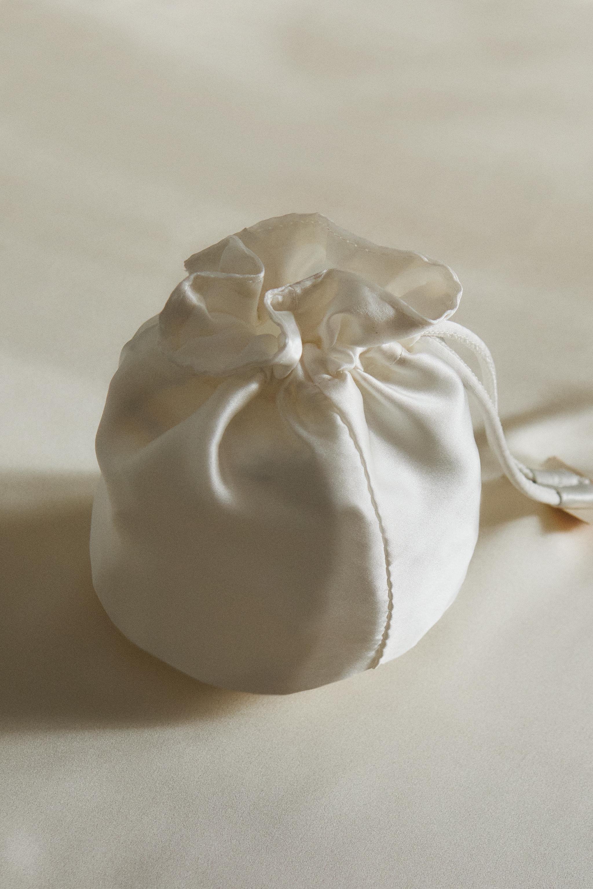 SATIN POUCH — White