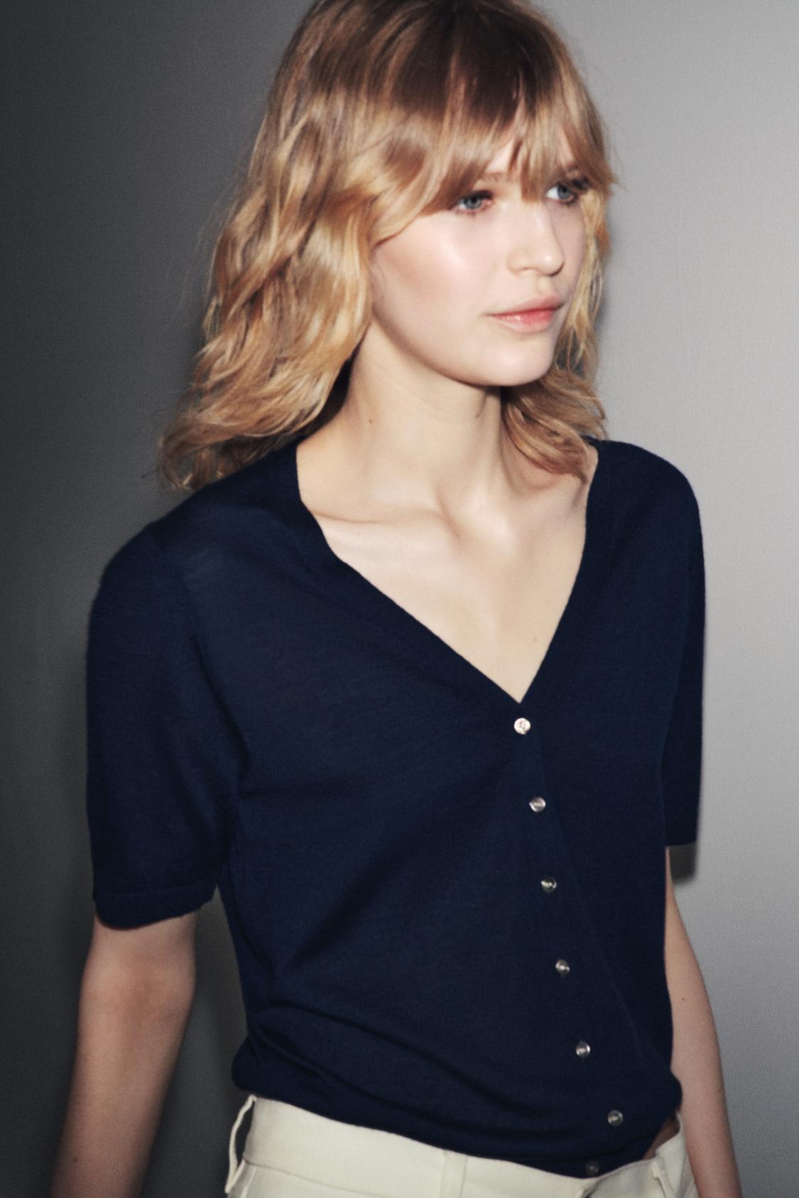 100% EXTRAFINE WOOL SHORT SLEEVE CARDIGAN
