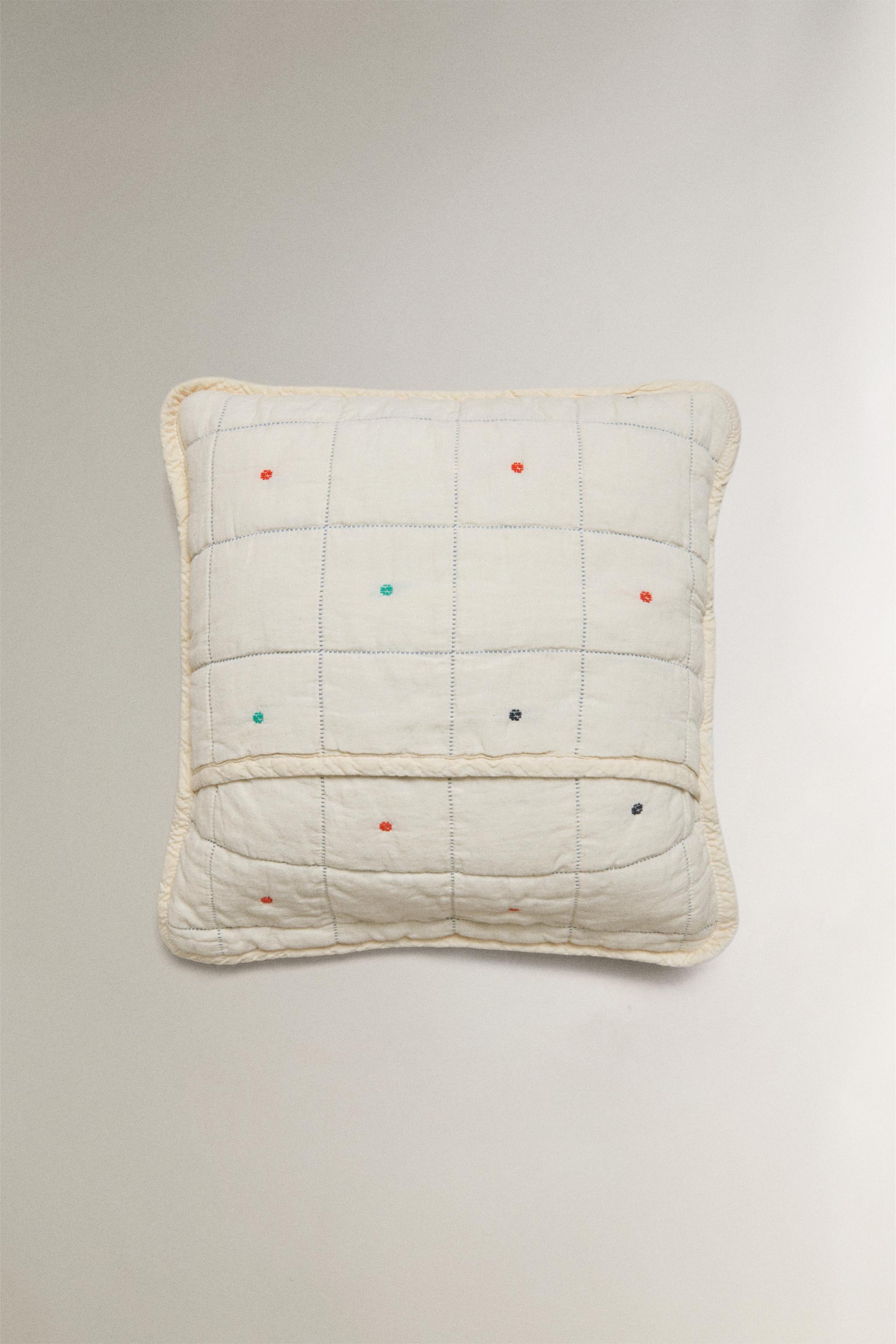 CHECK AND DOT THROW PILLOW COVER