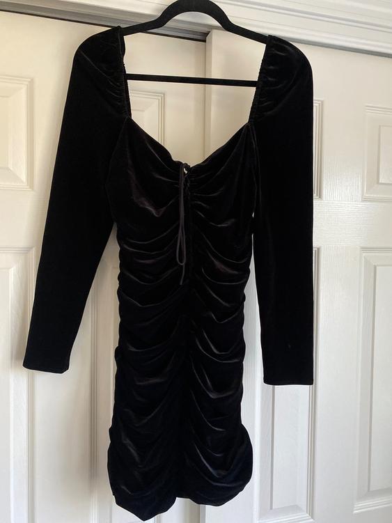 zara black velvet dress SECOND HAND With cutouts