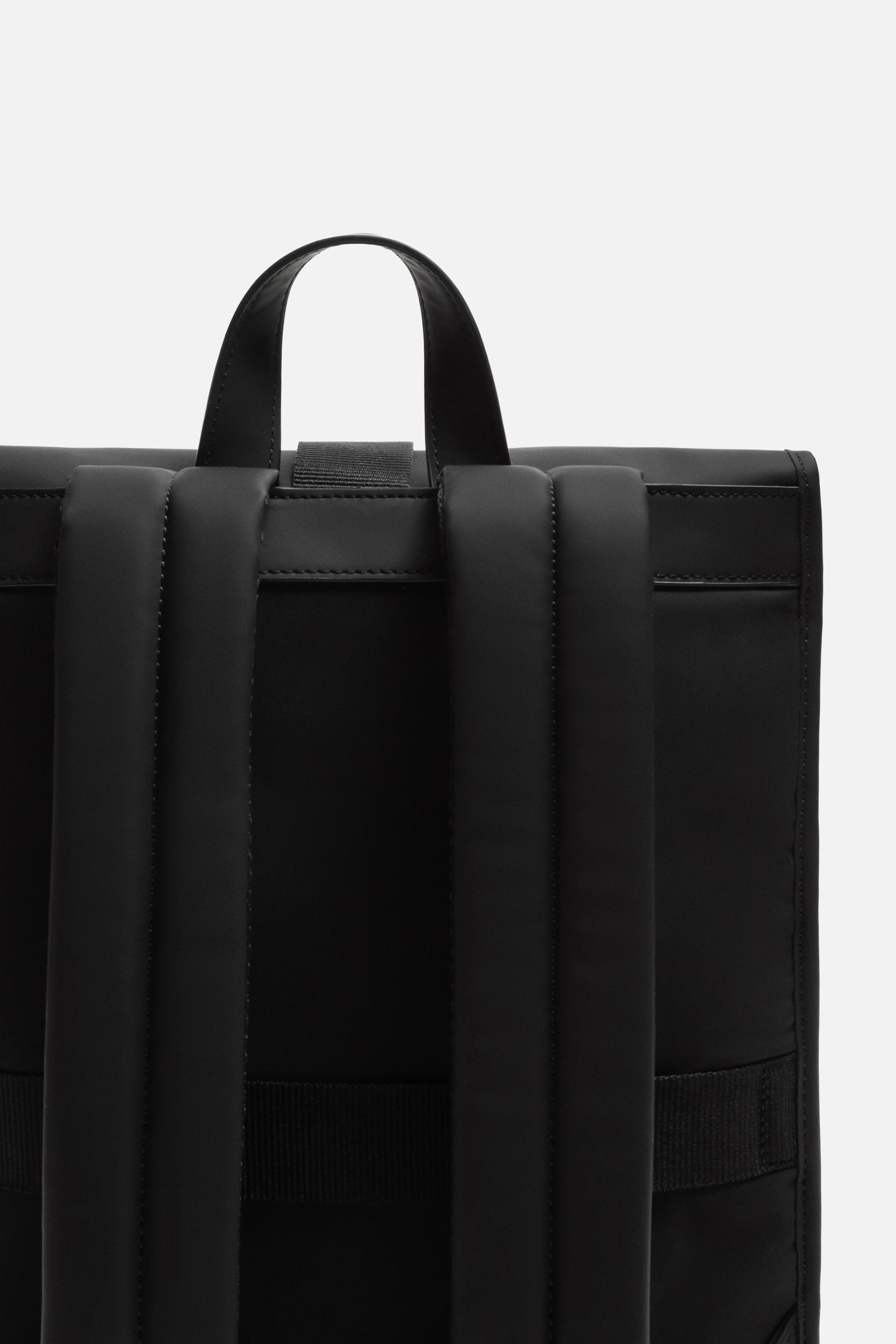 フラップ ラバーフィニッシュバックパック - グレー | ZARA