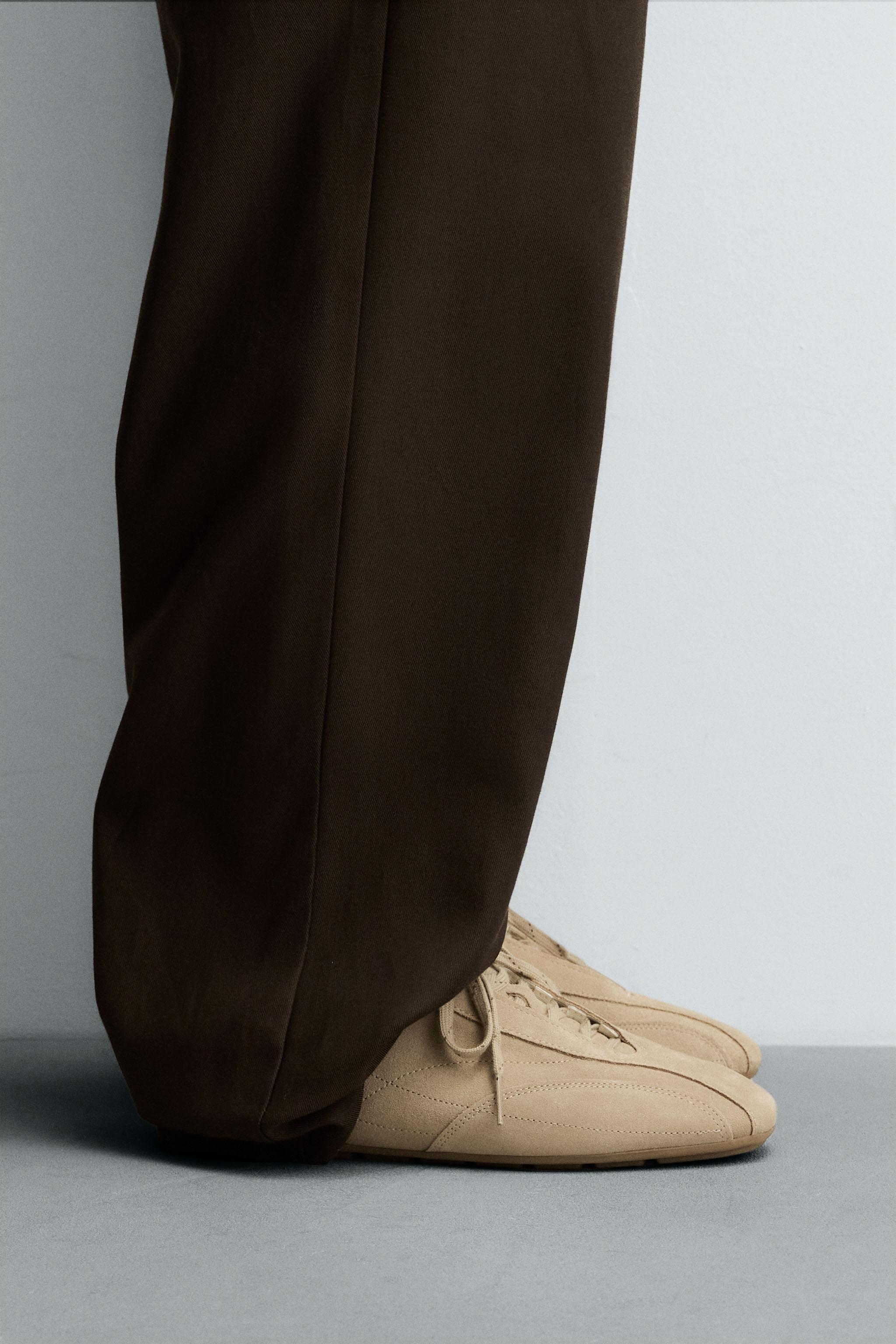 ZARA Vibram製 ブラウン　モックトゥーシューズ　新品 ZARAとヴィブラムがコラボシューズ発売 サンダルとスニーカー6型