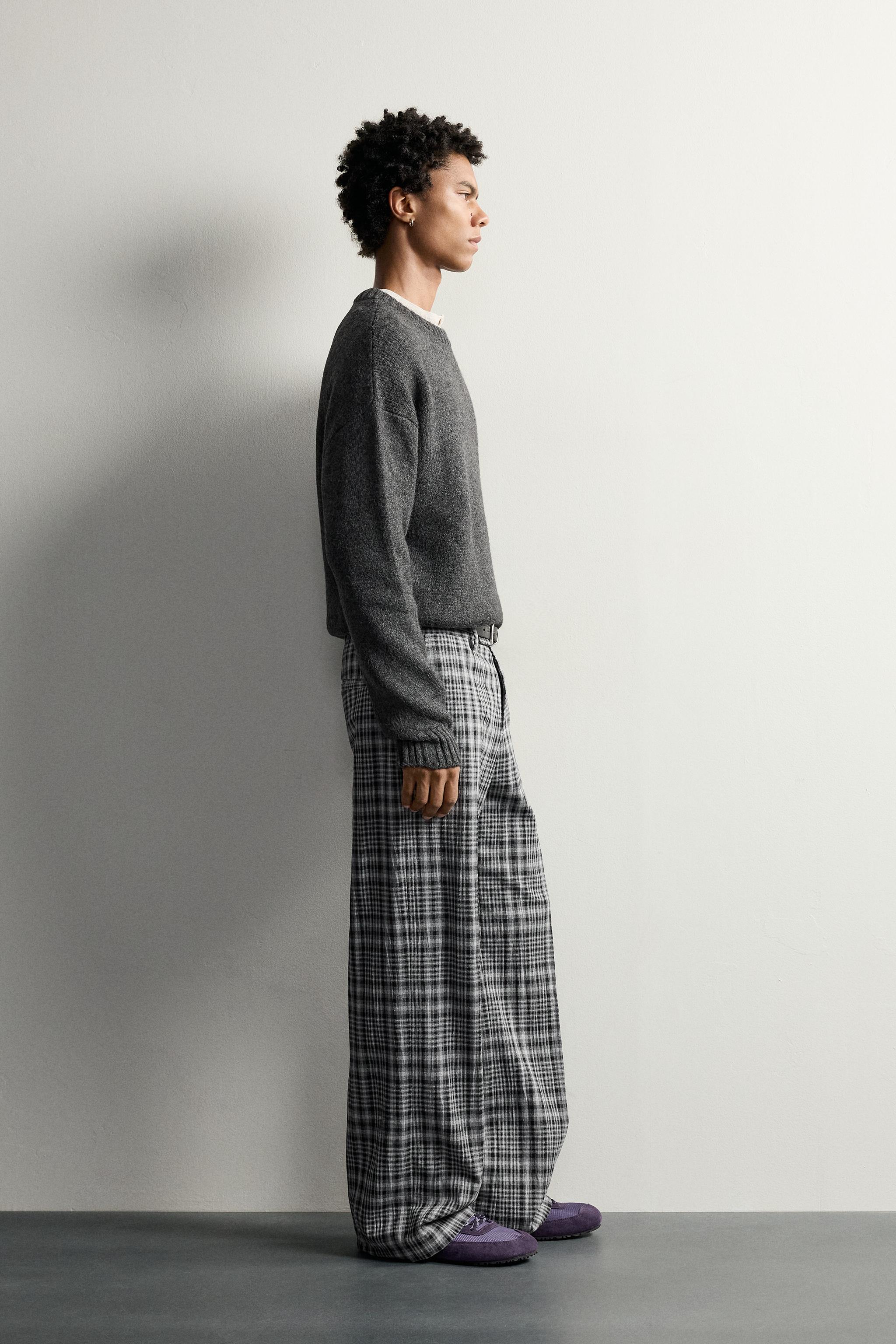 PULL COUPE DÉCONTRACTÉE FINITIONS AJOURÉES