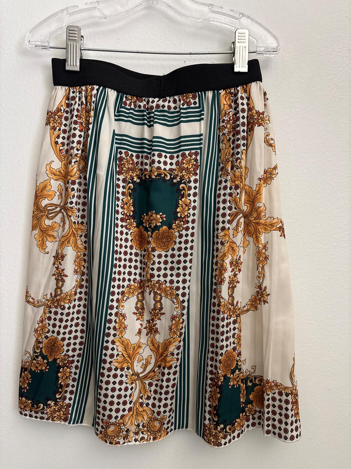 PLEATED CHAIN PRINT SKIRT - Image 2