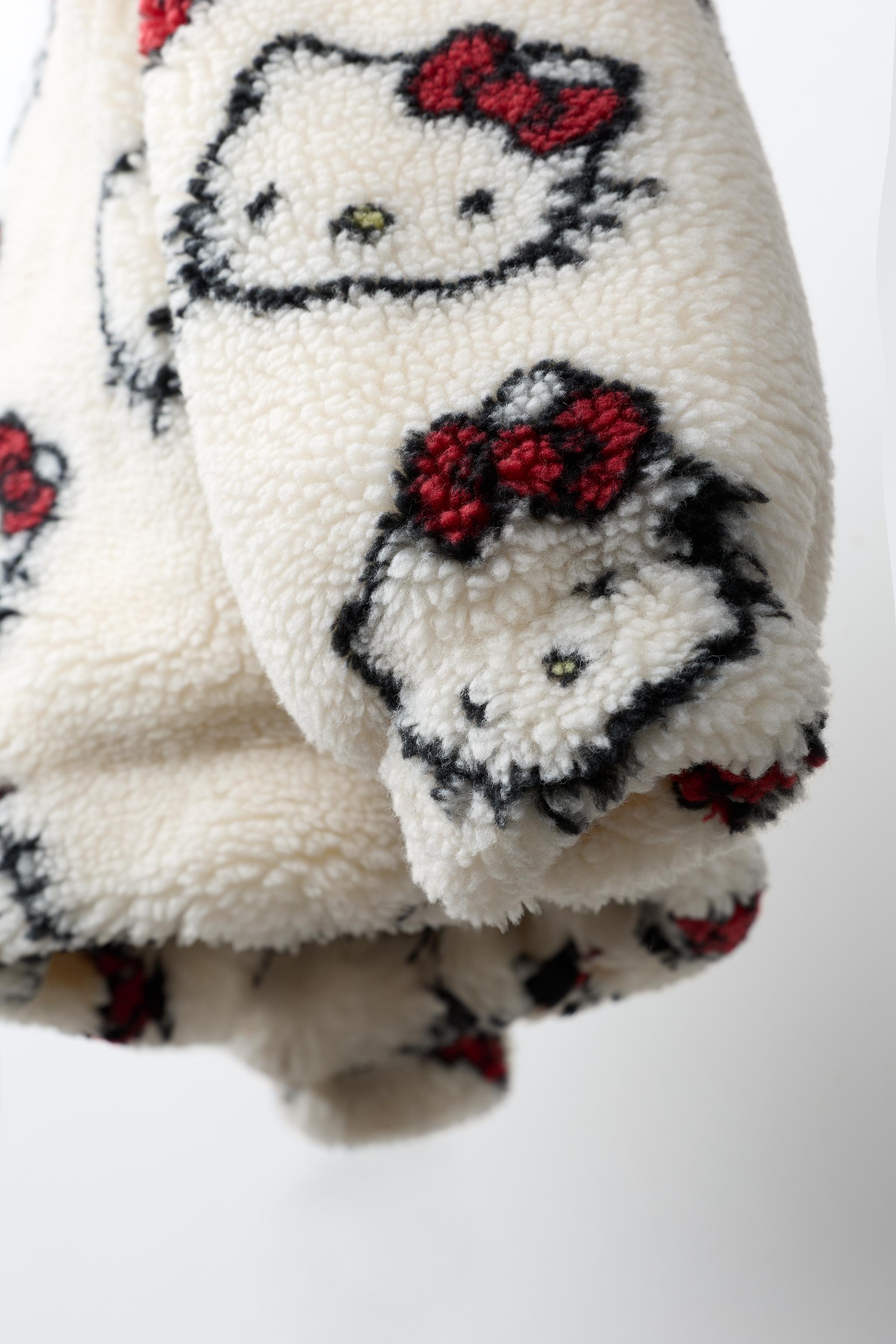 HELLO KITTY © SANRIO FAUX SHEARLING JACKET