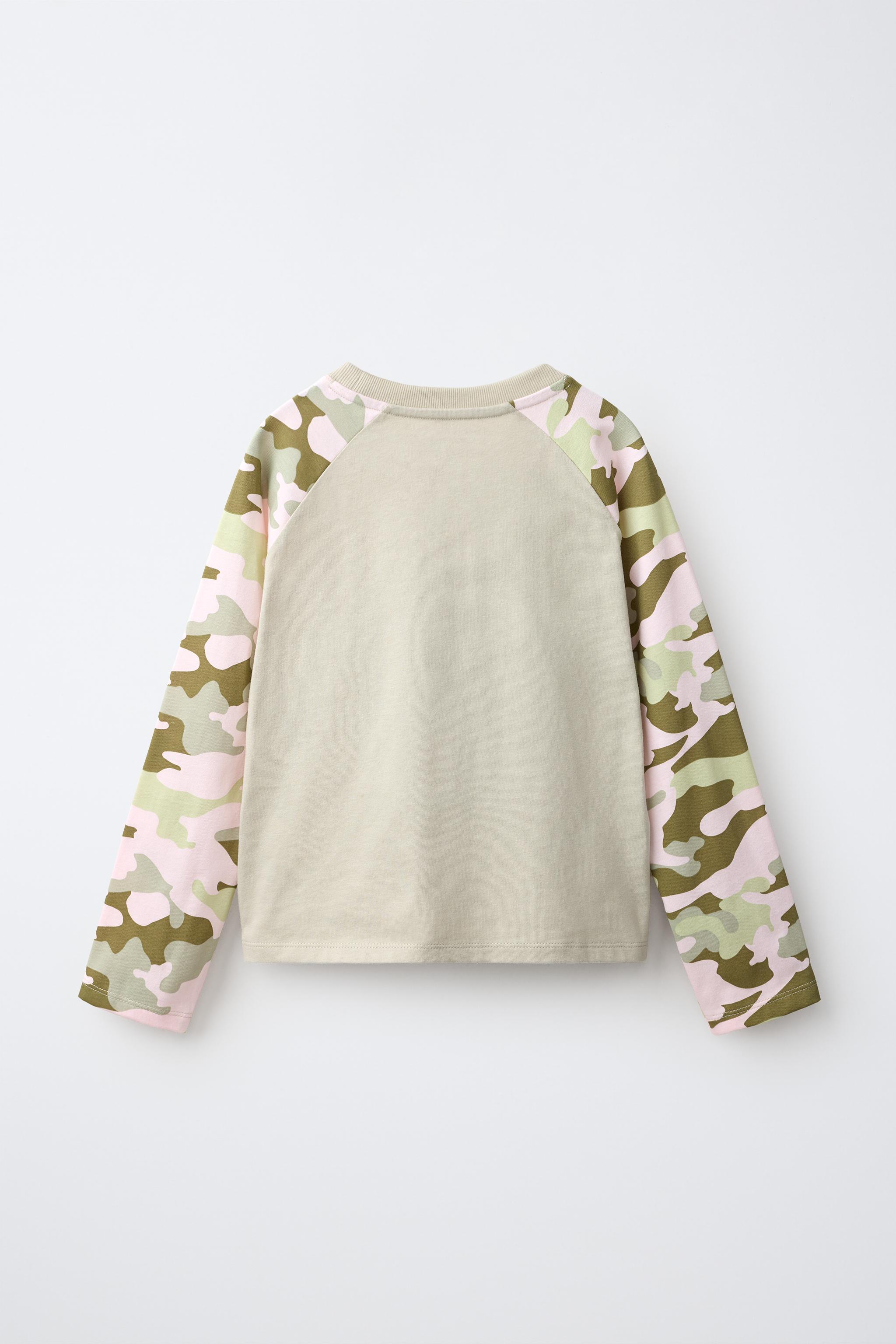 PRINTED RAGLAN SLEEVE T-SHIRT