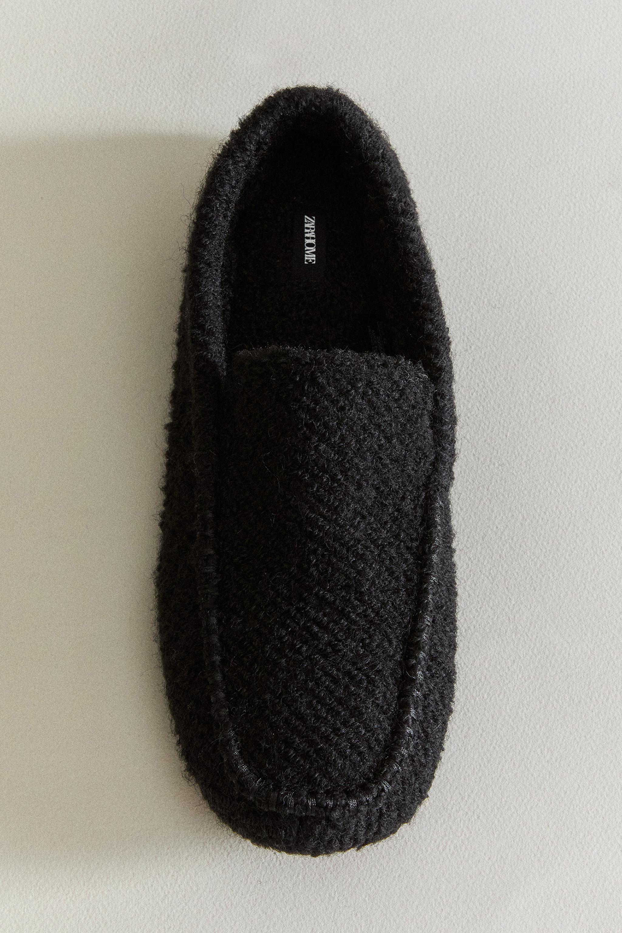 WARM LOAFERS WITH LEATHER SOLE