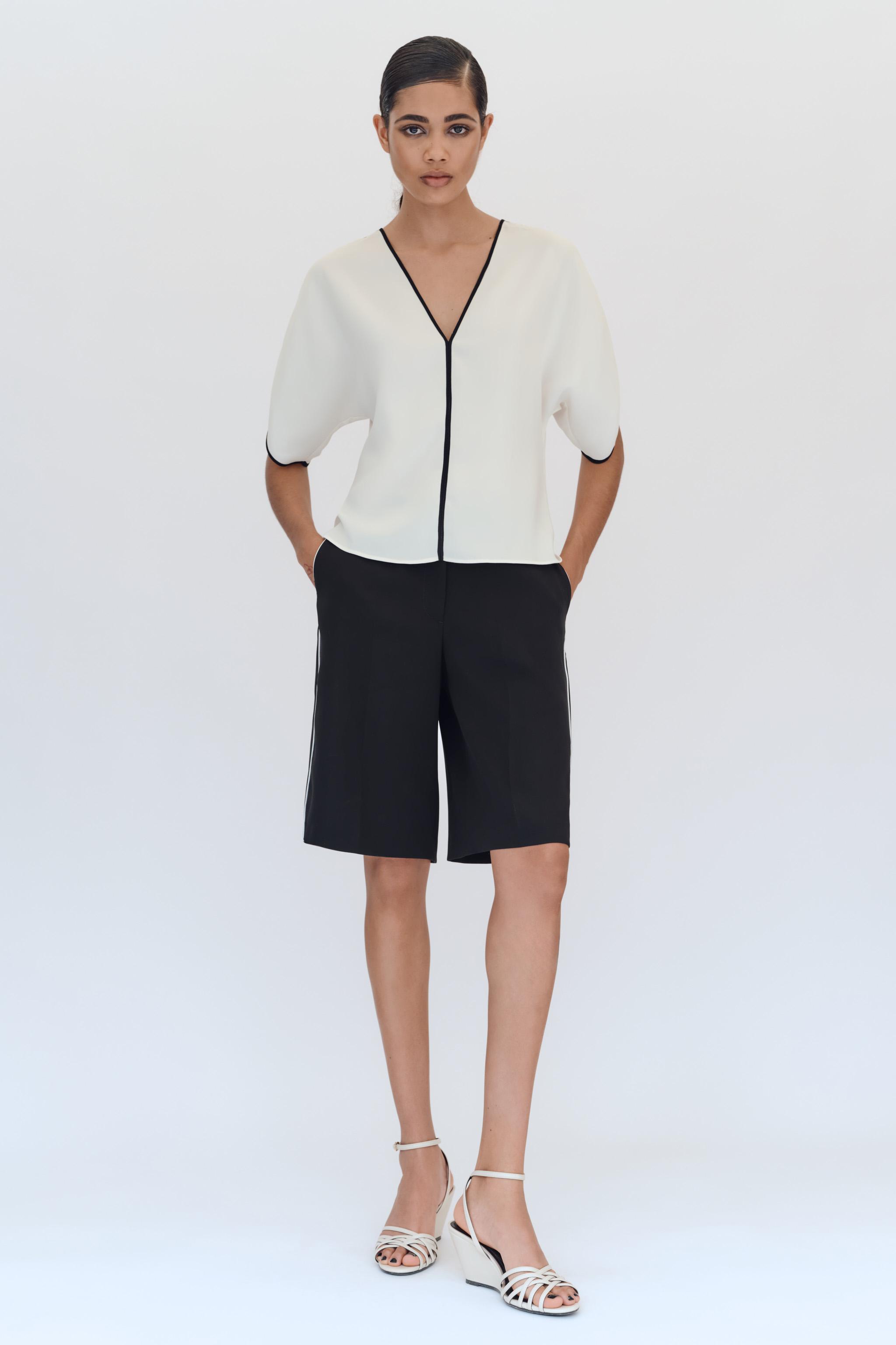 Contrast Trim Top — Ecru