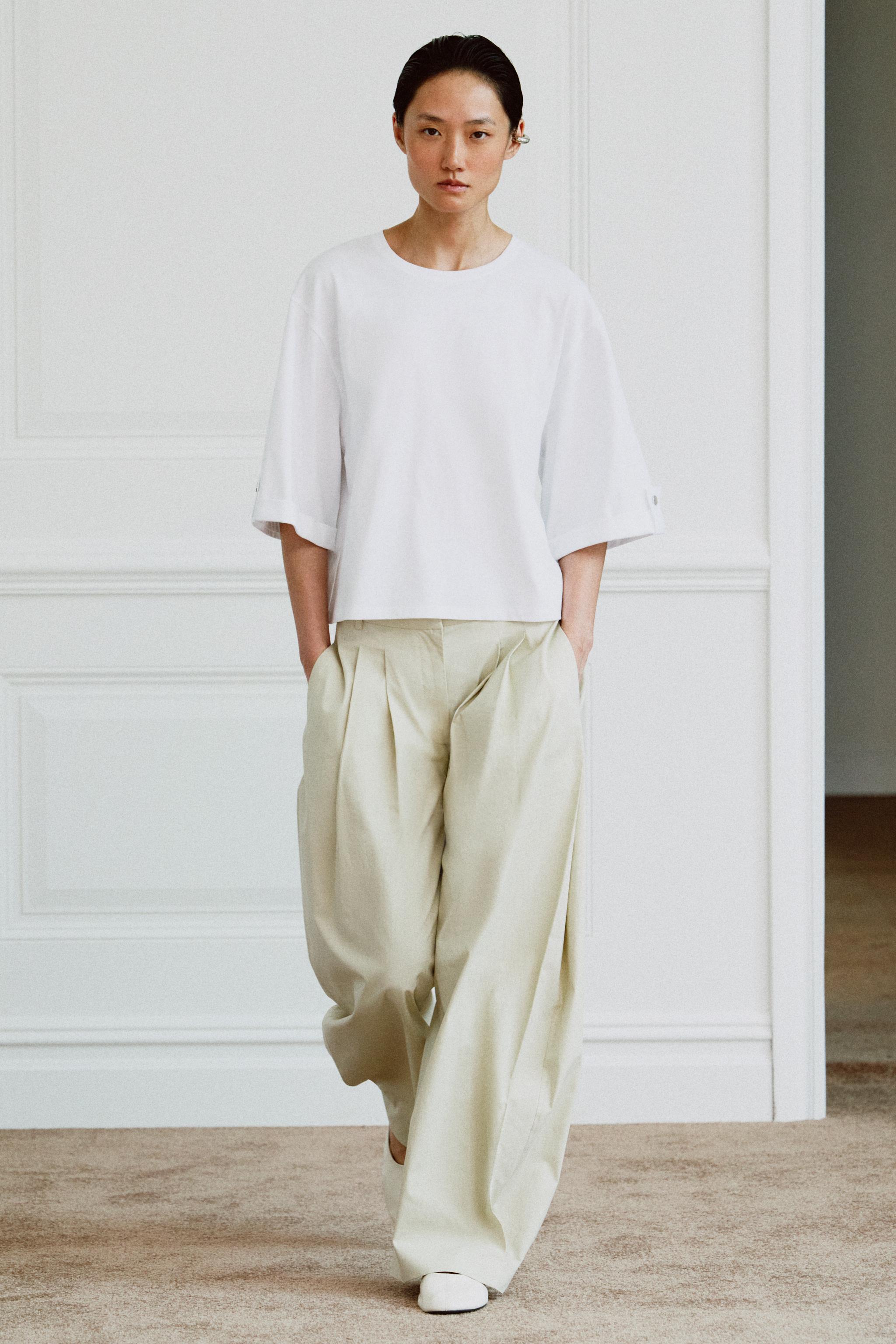BUTTONED ASYMMETRIC T-SHIRT