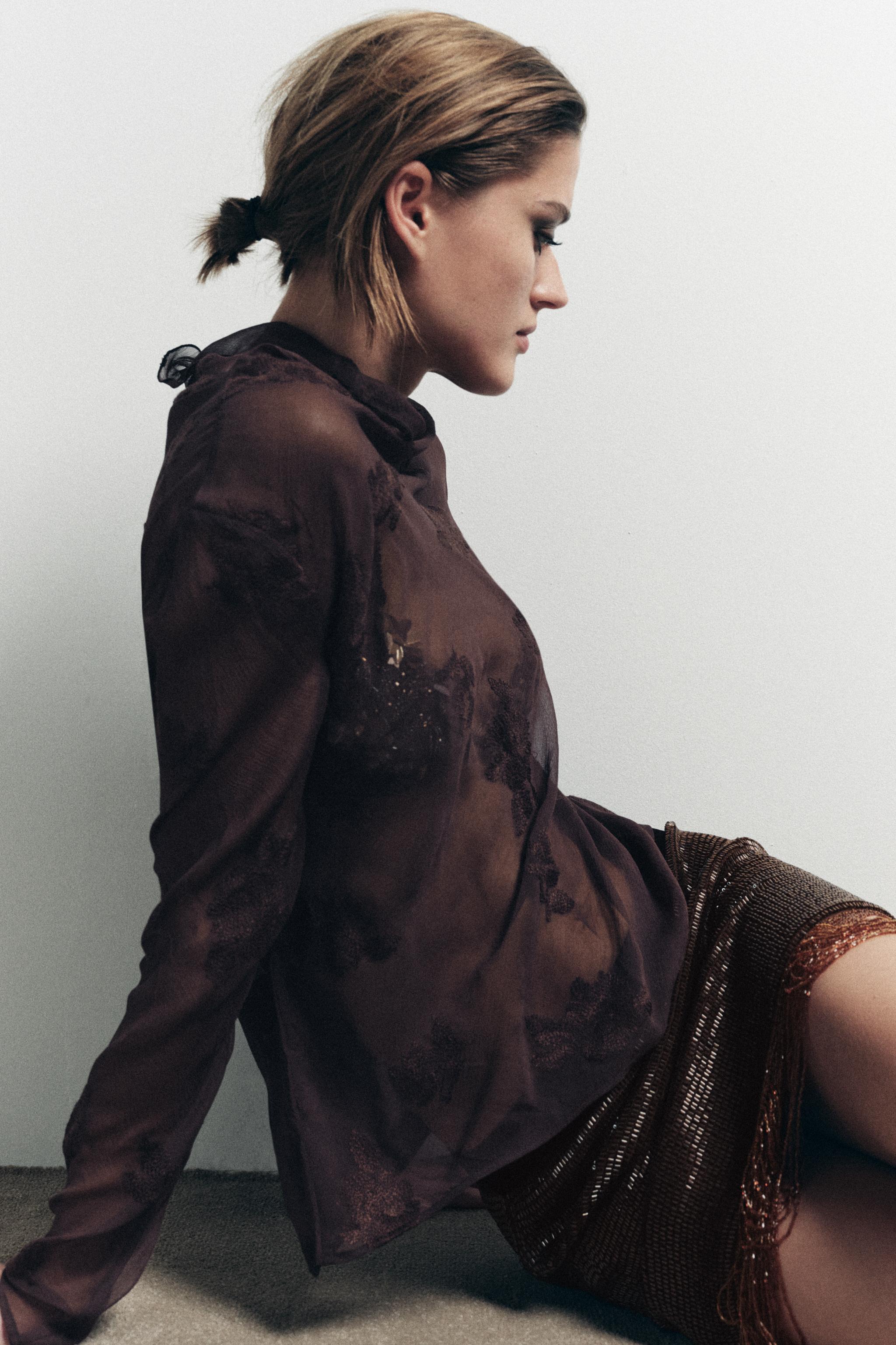 SEMI-SHEER SHIRT WITH FLORAL EMBROIDERY