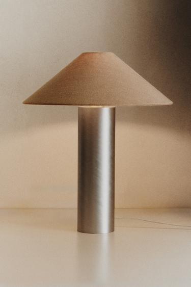 TABLE LAMP WITH METAL BASE - P by Zara