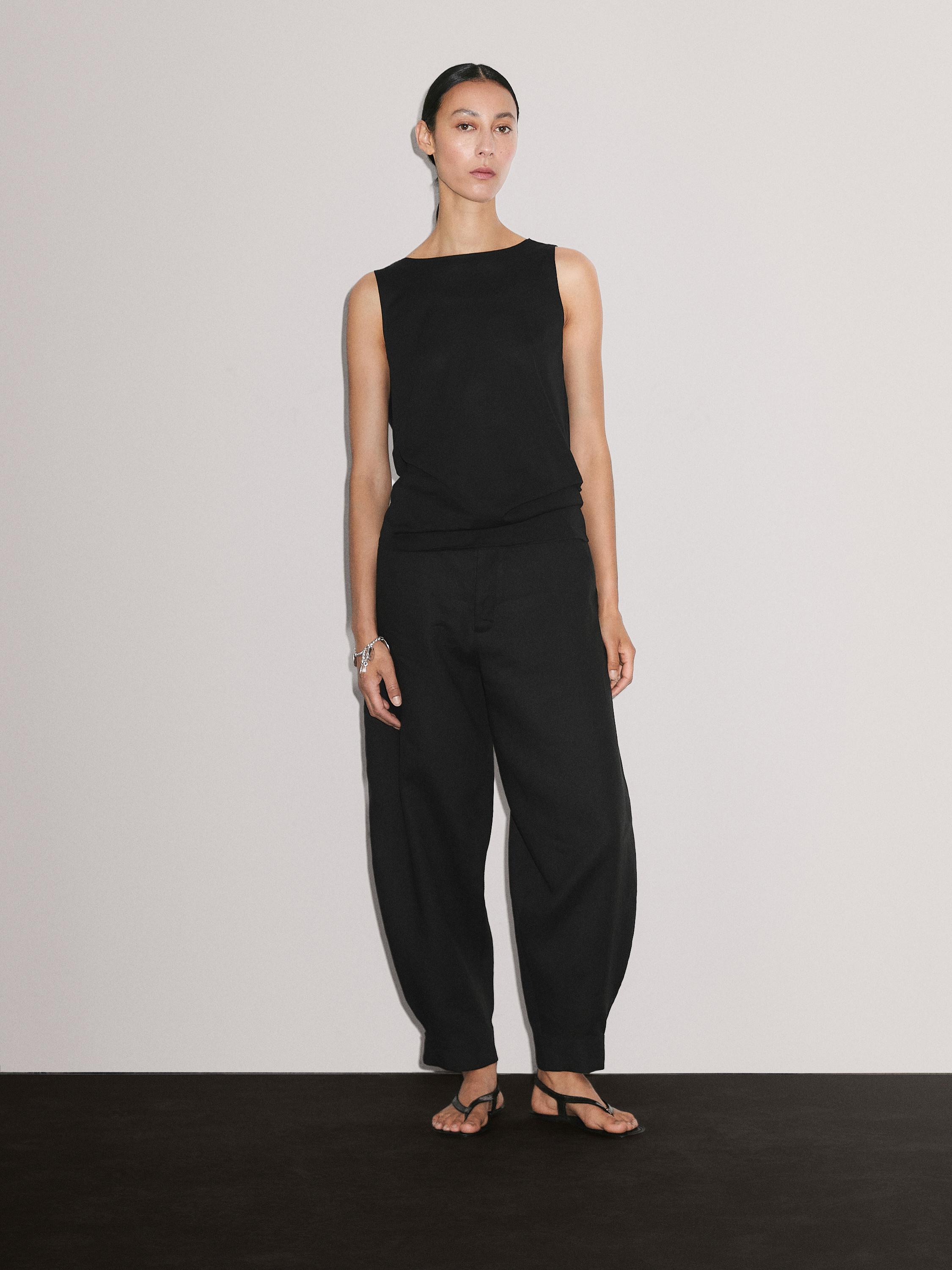 100% cotton top with draped low-cut back