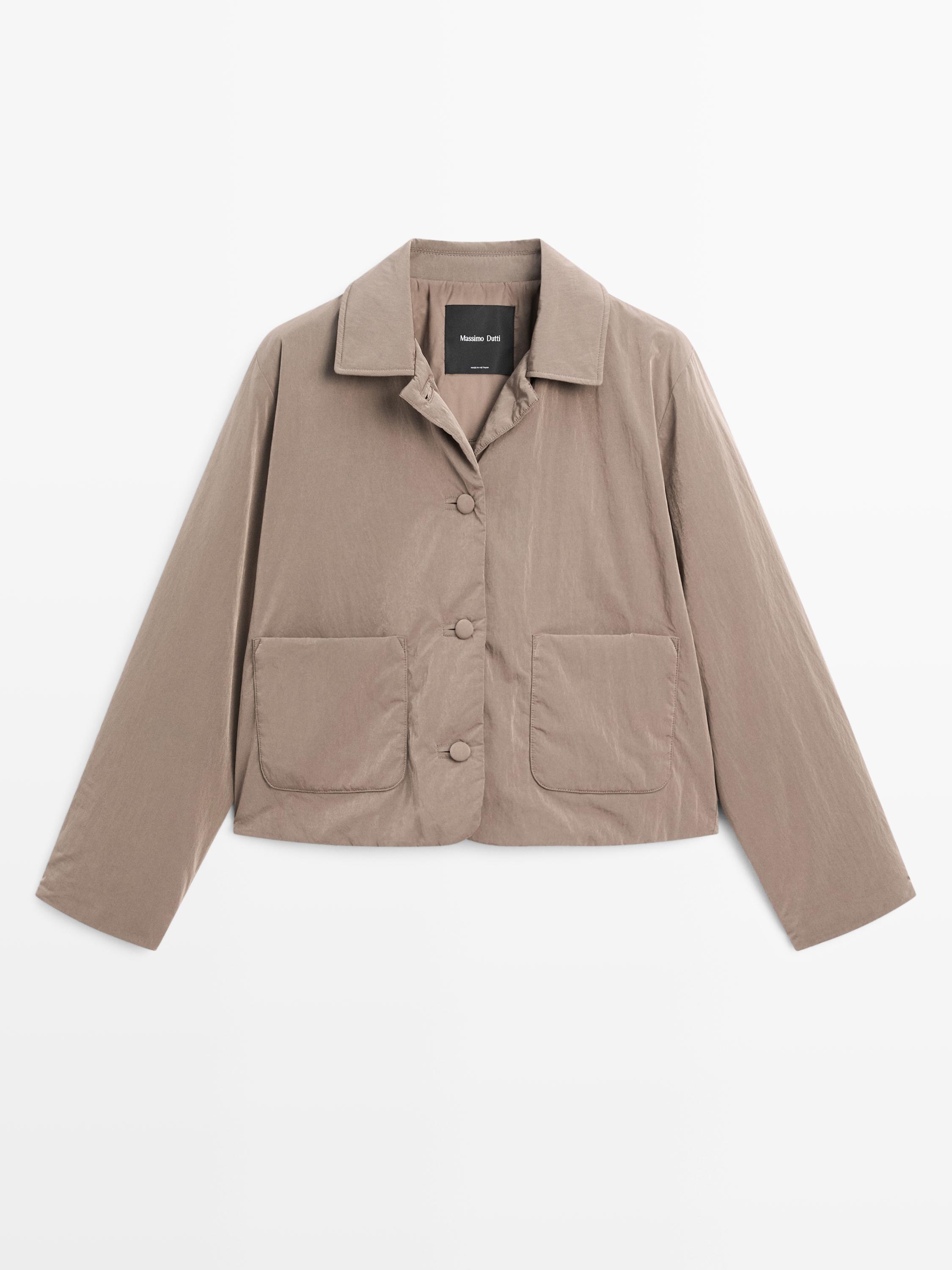 Short water-repellent puffer jacket