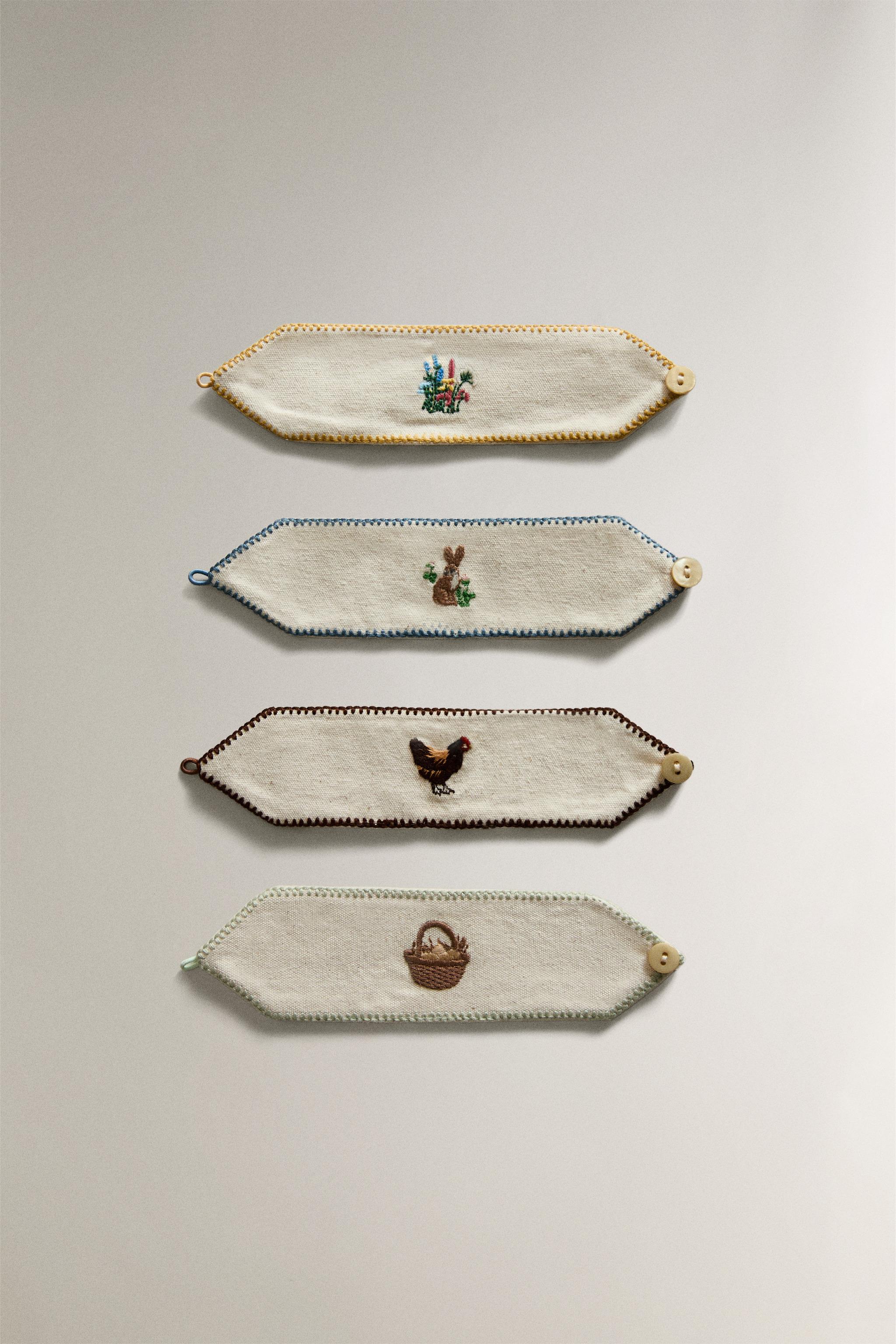 LOT DE RONDS DE SERVIETTE BRODERIE PÂQUES (LOT DE 4)