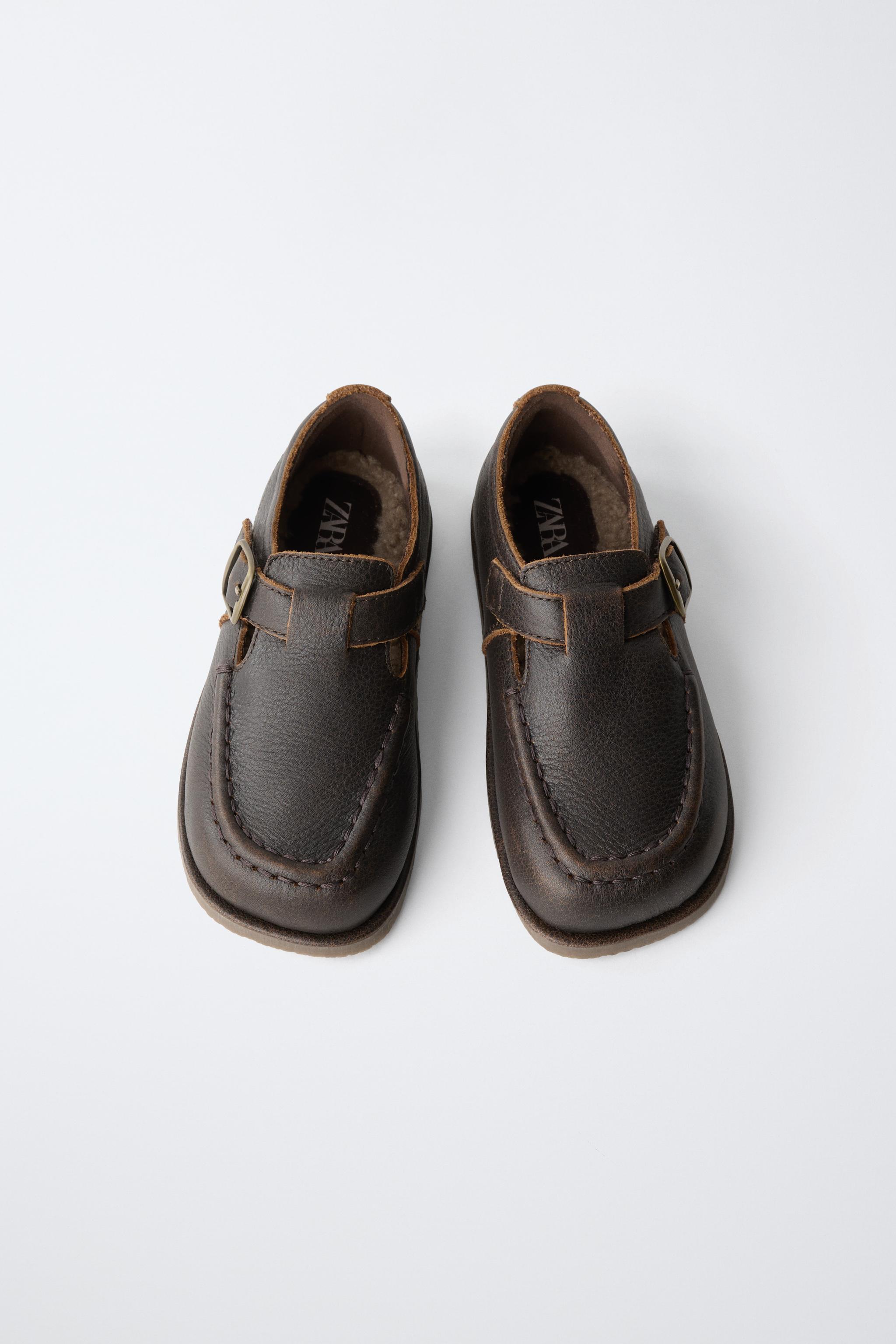 CHAUSSURES EN CUIR