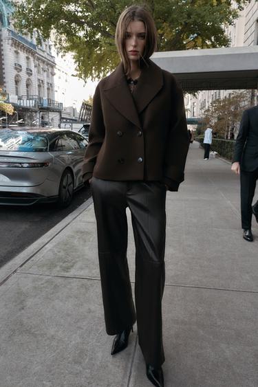 DOUBLE-BREASTED SHORT COAT - Brown by Zara