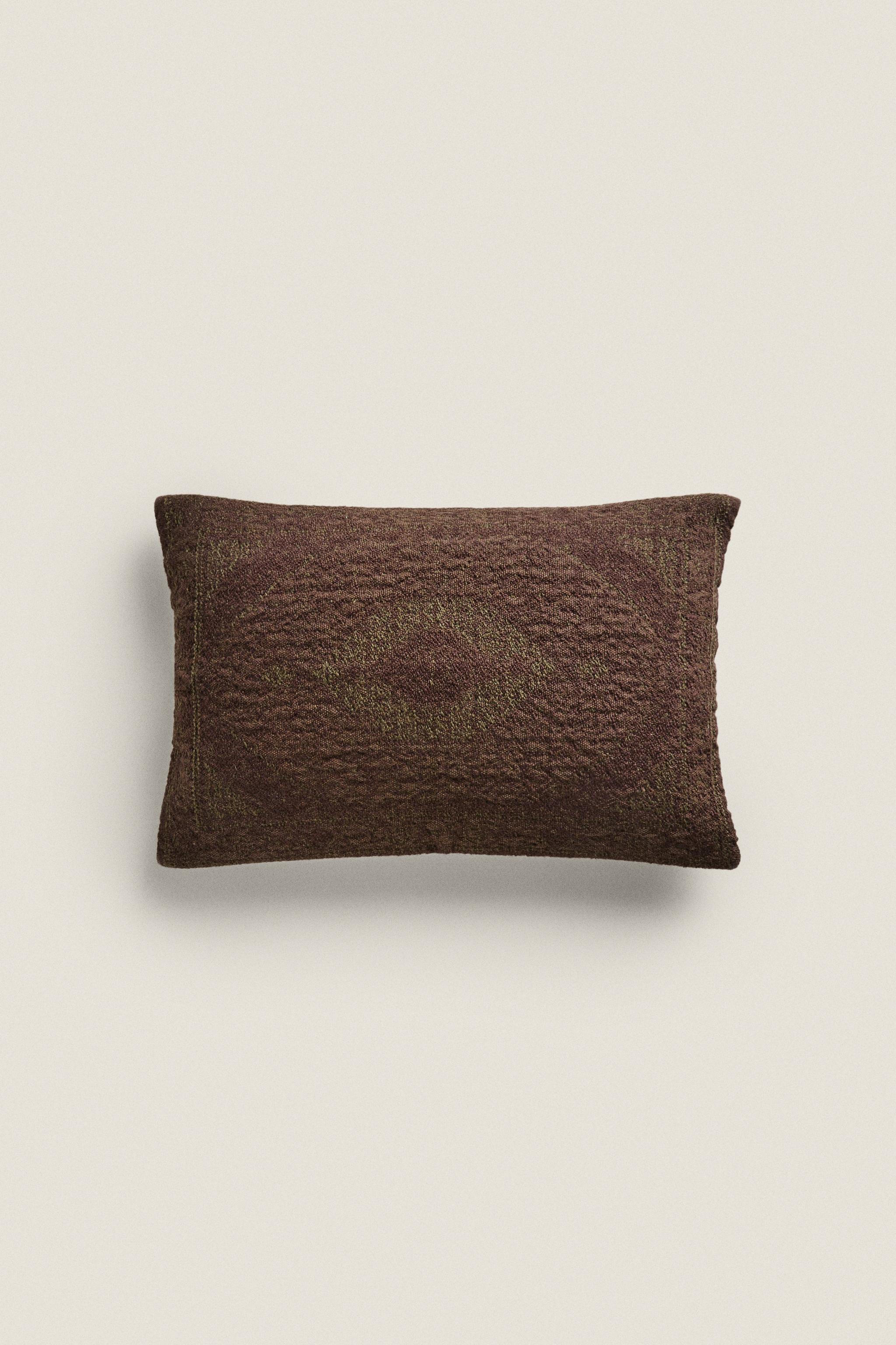 Zara cushion outlet