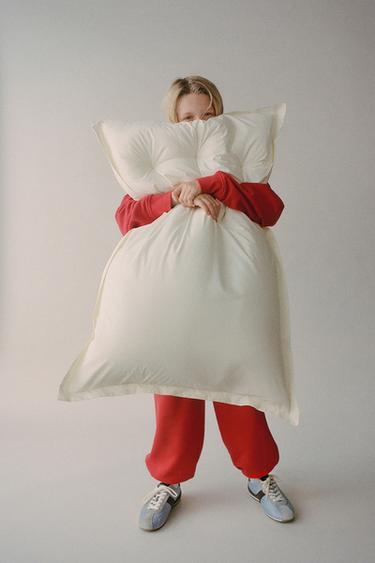 PLUSH balloon TROUSERS WITH SLOGAN - Red by Zara