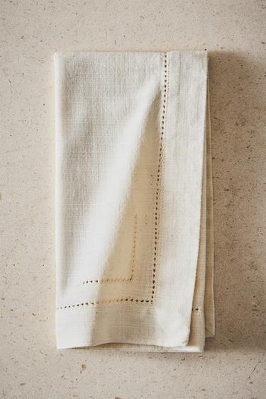 KATOENEN SERVETTEN MET OPEN ZOOMSTEEK (2-PACK) - Ecru van Zara