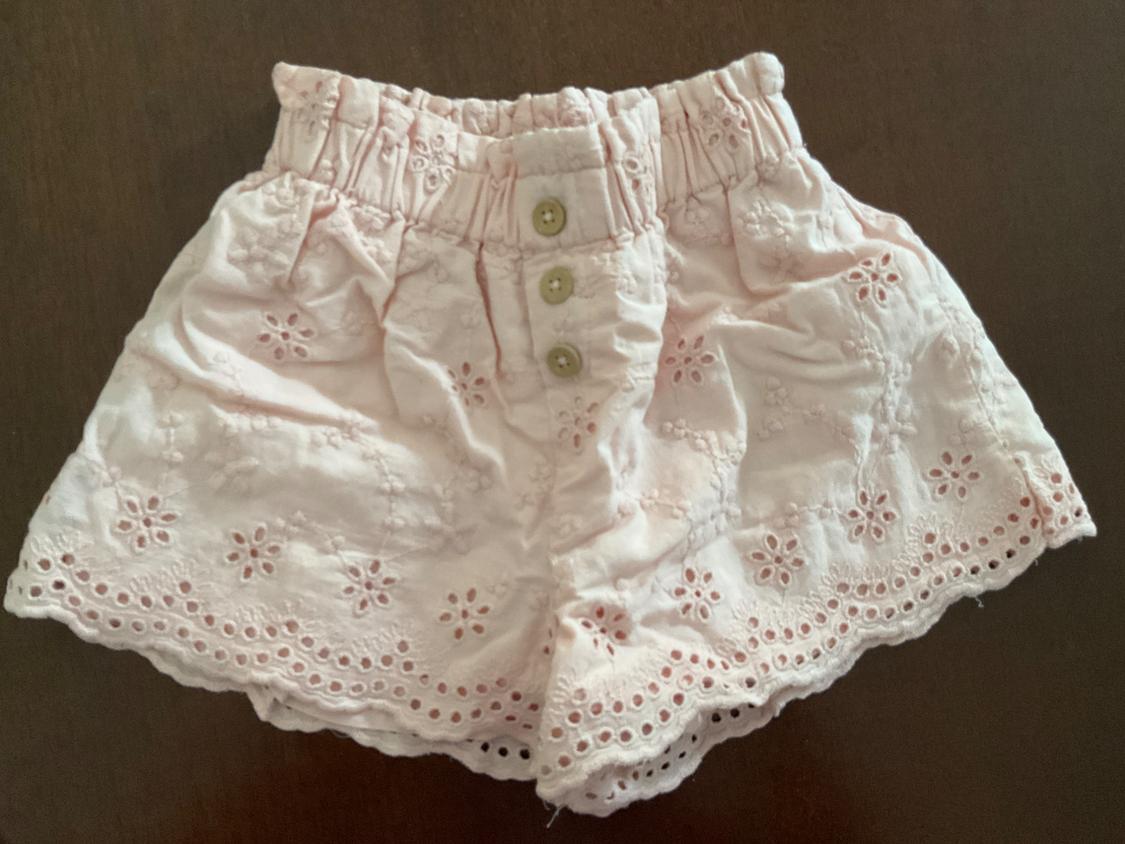EMBROIDERED BERMUDAS