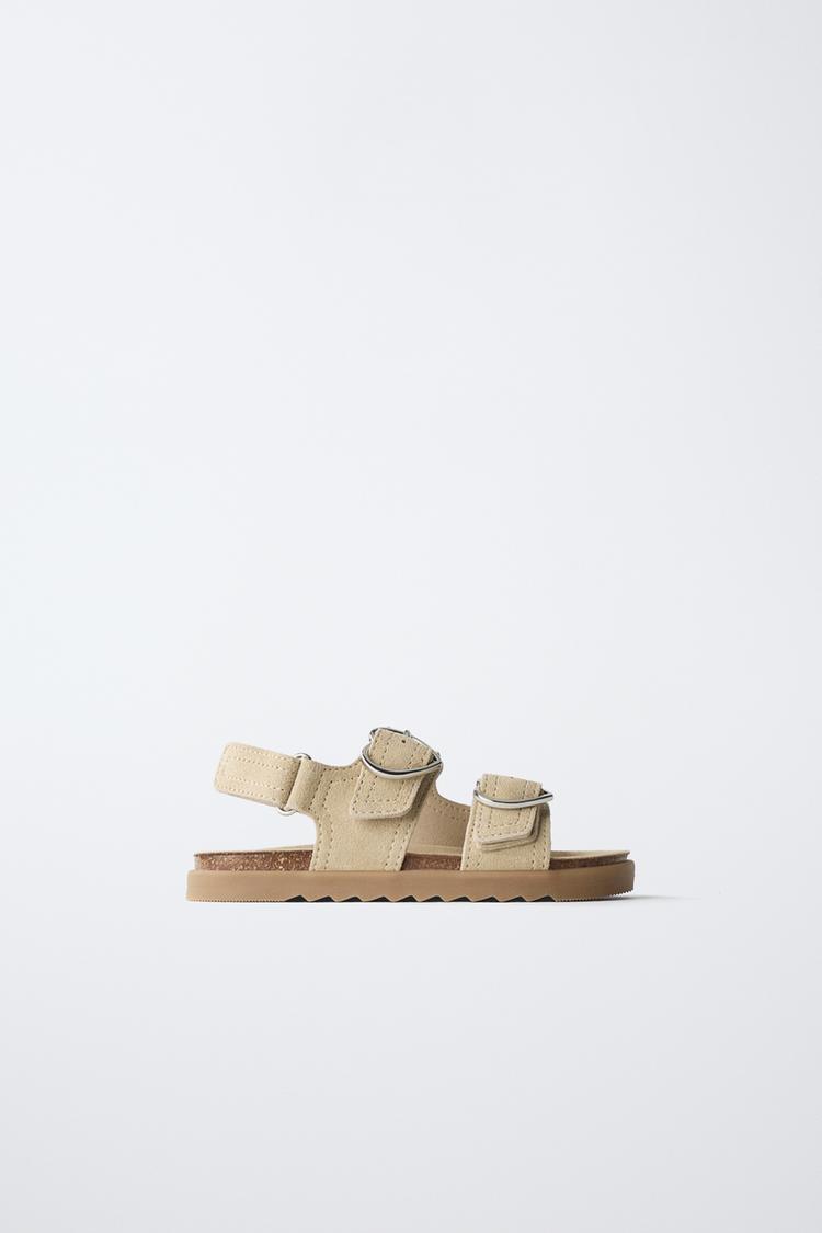 LEATHER BUCKLE SANDALS — Sandy Brown