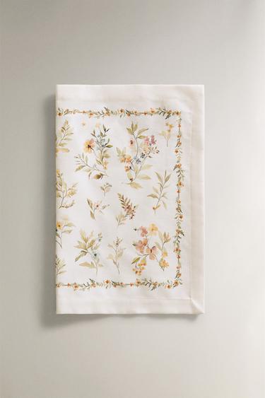 FLORAL PRINT RESIN-COATED PLACEMAT - Light green by Zara - Image 1