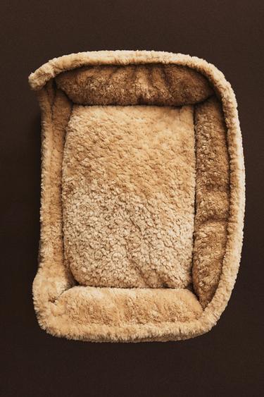 FAUX SHEARLING PET BED - Beige by Zara
