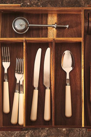 EXTENDIBLE WOODEN CUTLERY TRAY - Light beige by Zara