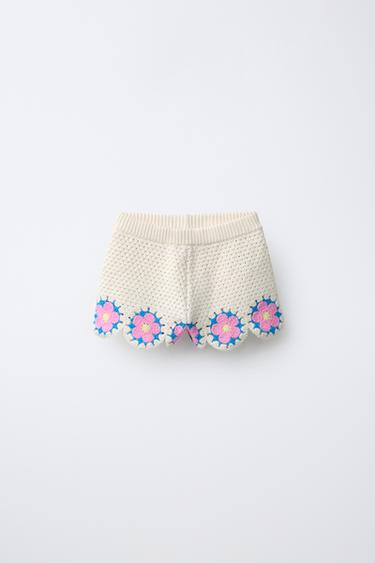 FLORAL CROCHET KNIT BERMUDA SHORTS - Ecru by Zara