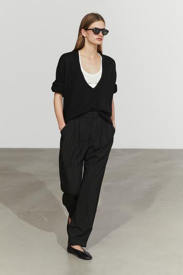 Pinstripe carrot fit pants — Black 2