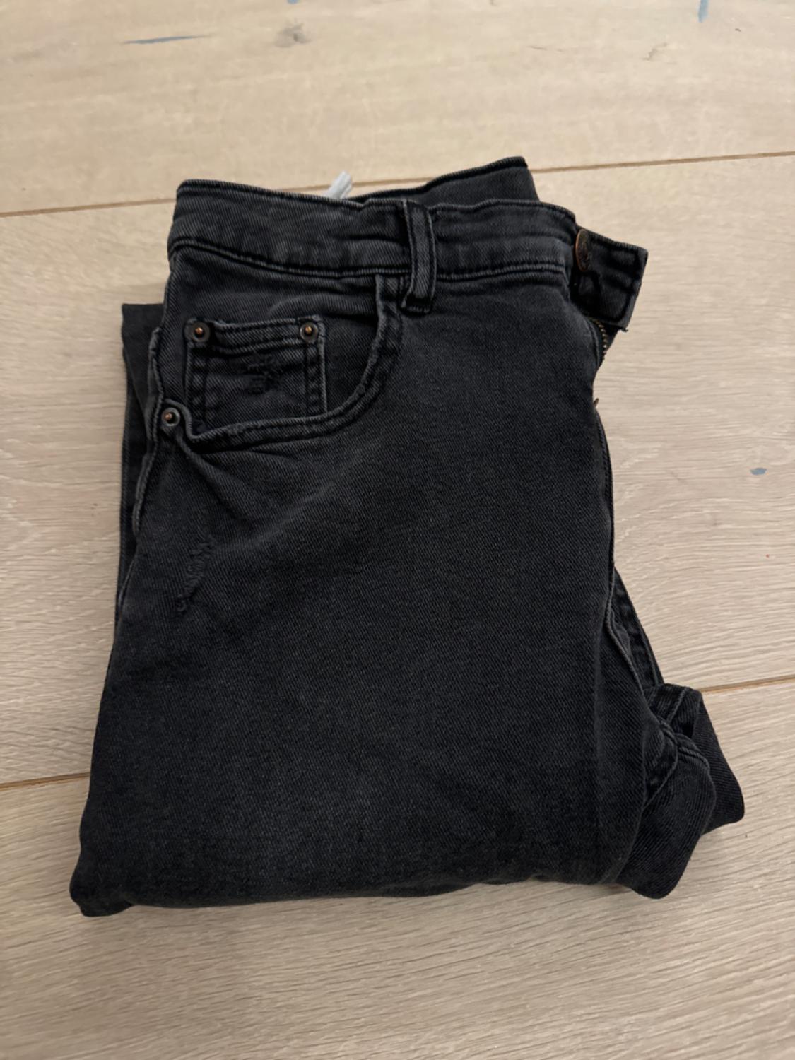 JEANS STRAIGHT FIT ROTOS - Image 3
