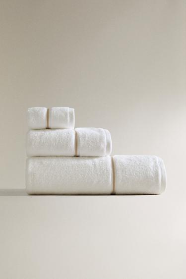 EMBROIDERED TRIM BATH TOWEL - Beige by Zara