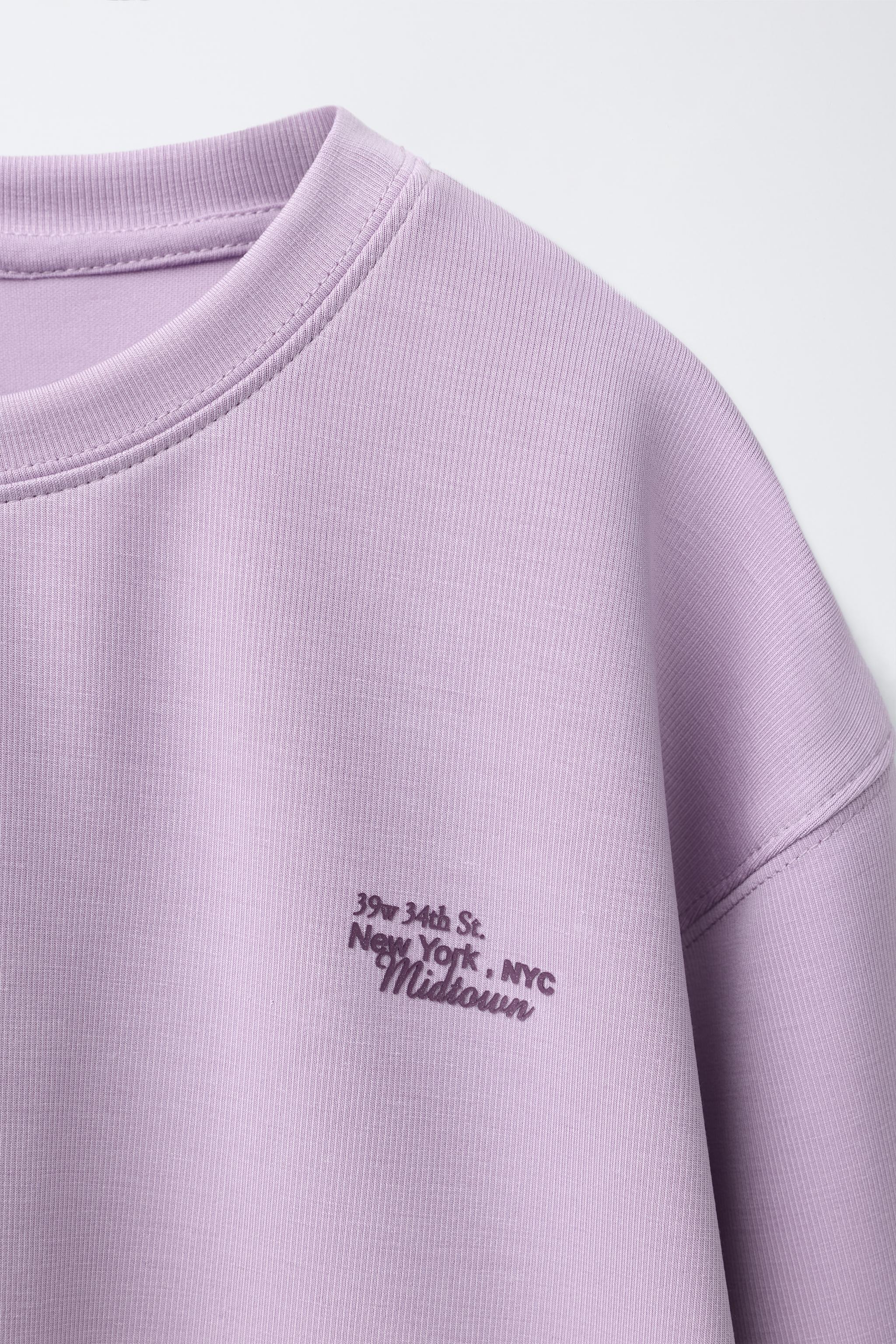 SWEAT AVEC MODAL ET INSCRIPTION