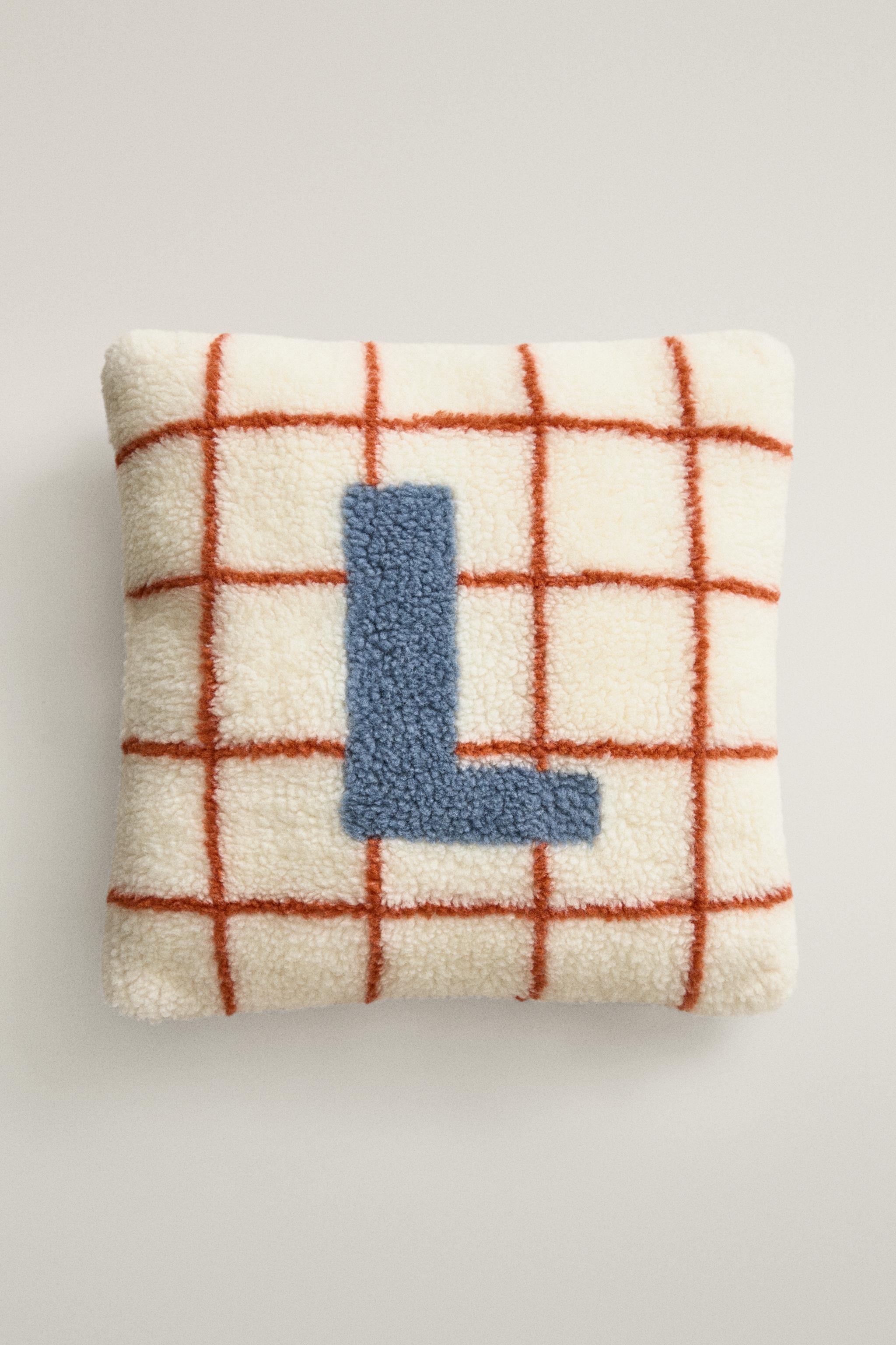 CHILDREN'S FAUX SHEARLING CUSHION WITH L — Orange