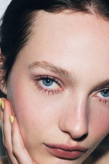 BURGUNDY MASCARA - by Zara