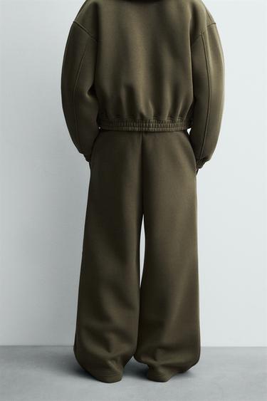 PANTALON WIDE FIT EFFET NÉOPRÈNE CLOUS - Vert olive de Zara - Image 2