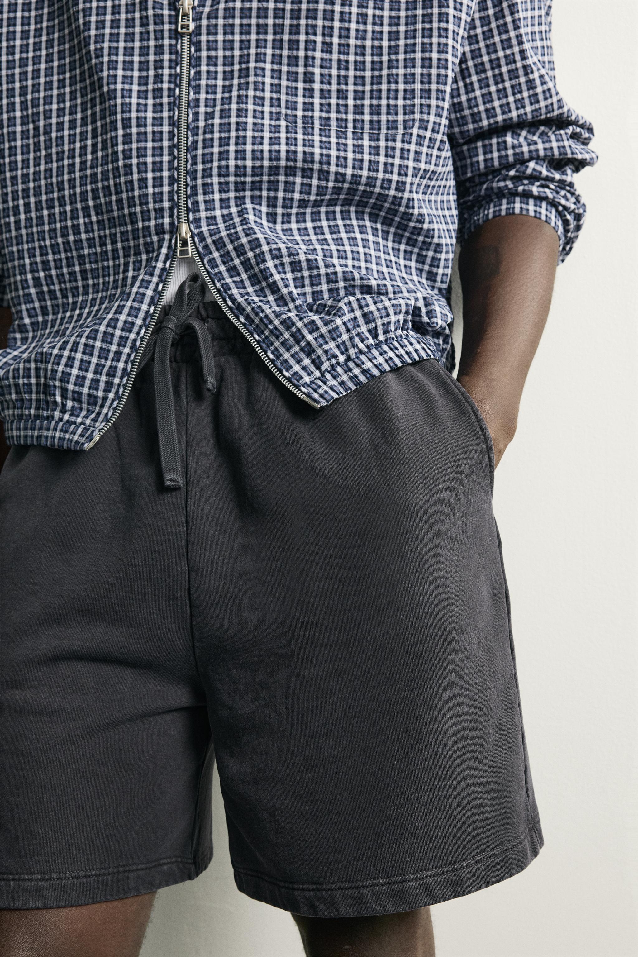 Мужские шорты Zara BASIC WASHED SWEATSHORTS — фото 6