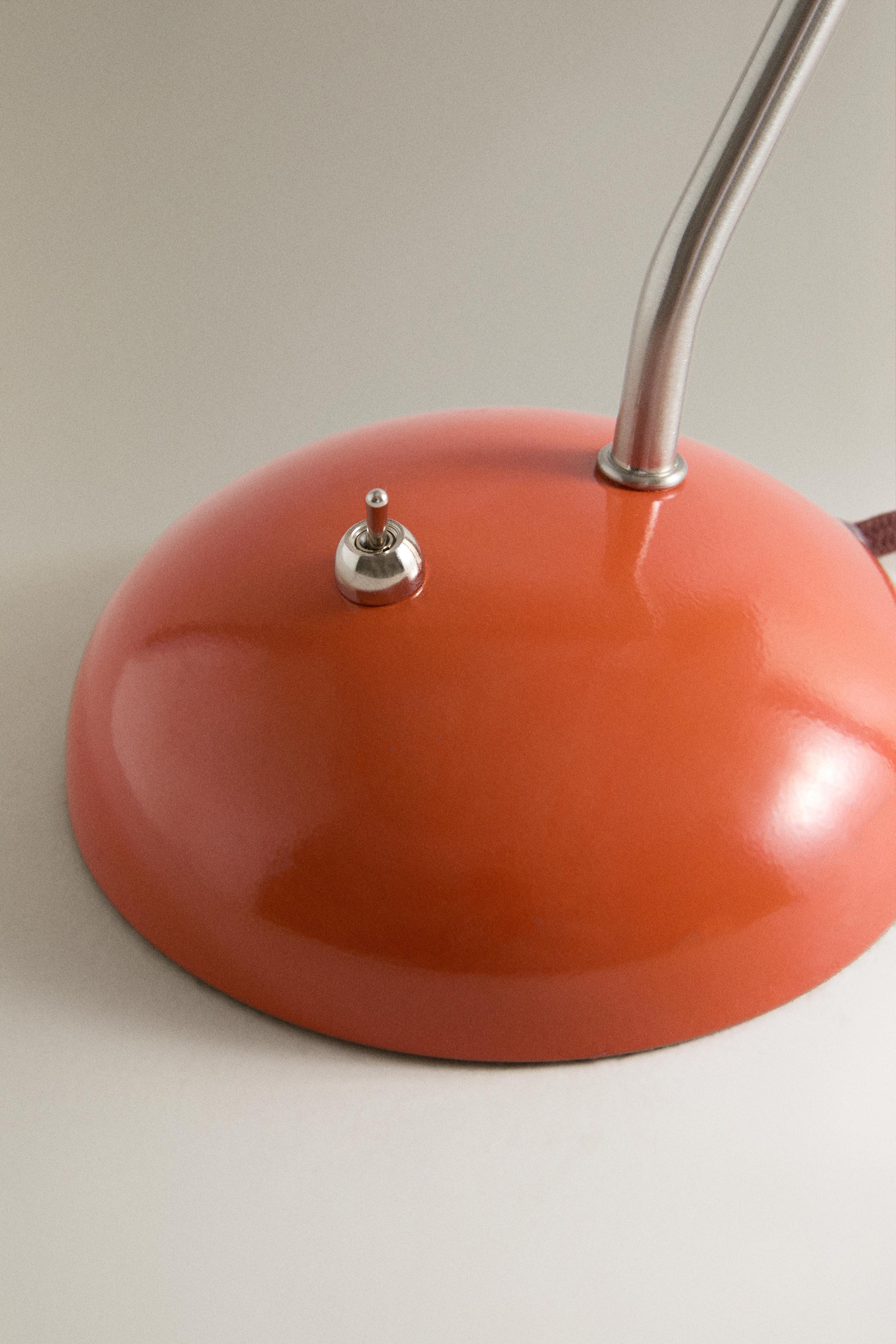 COLOR-BLOCK DESK LAMP
