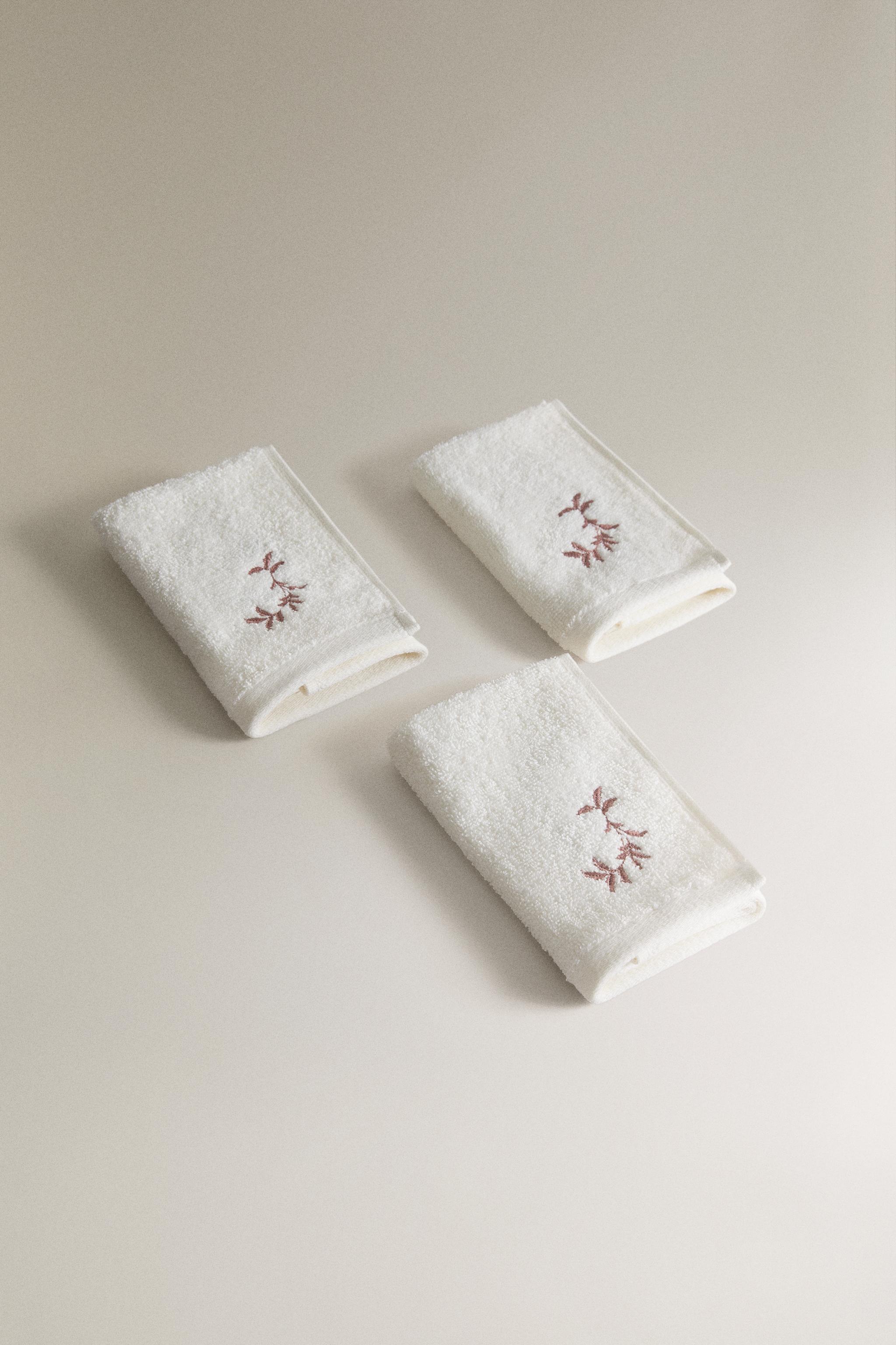 BATH MAT WITH PLANT EMBROIDERY — Pale pink