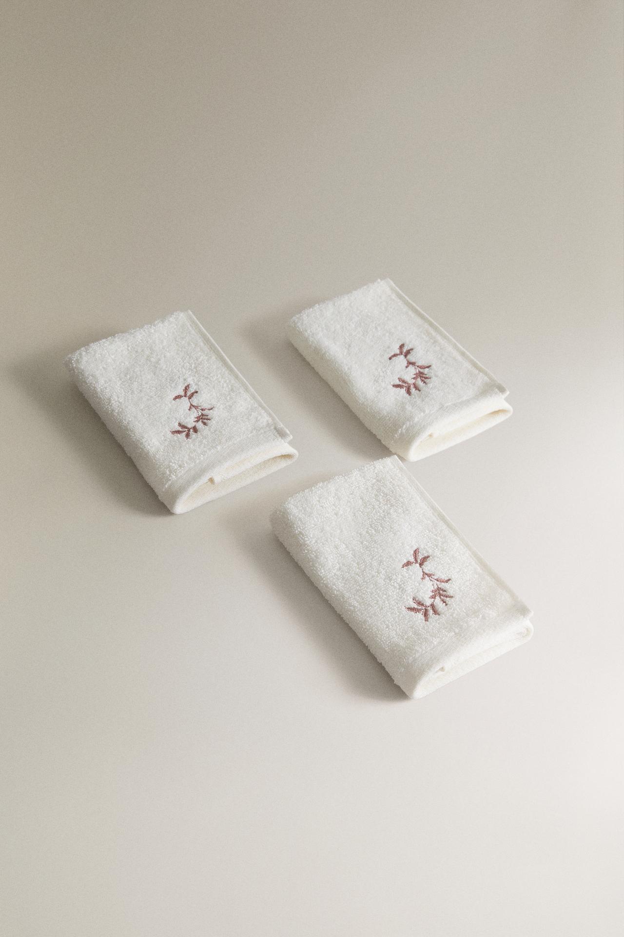 BATH MAT WITH PLANT EMBROIDERY — Pale pink
