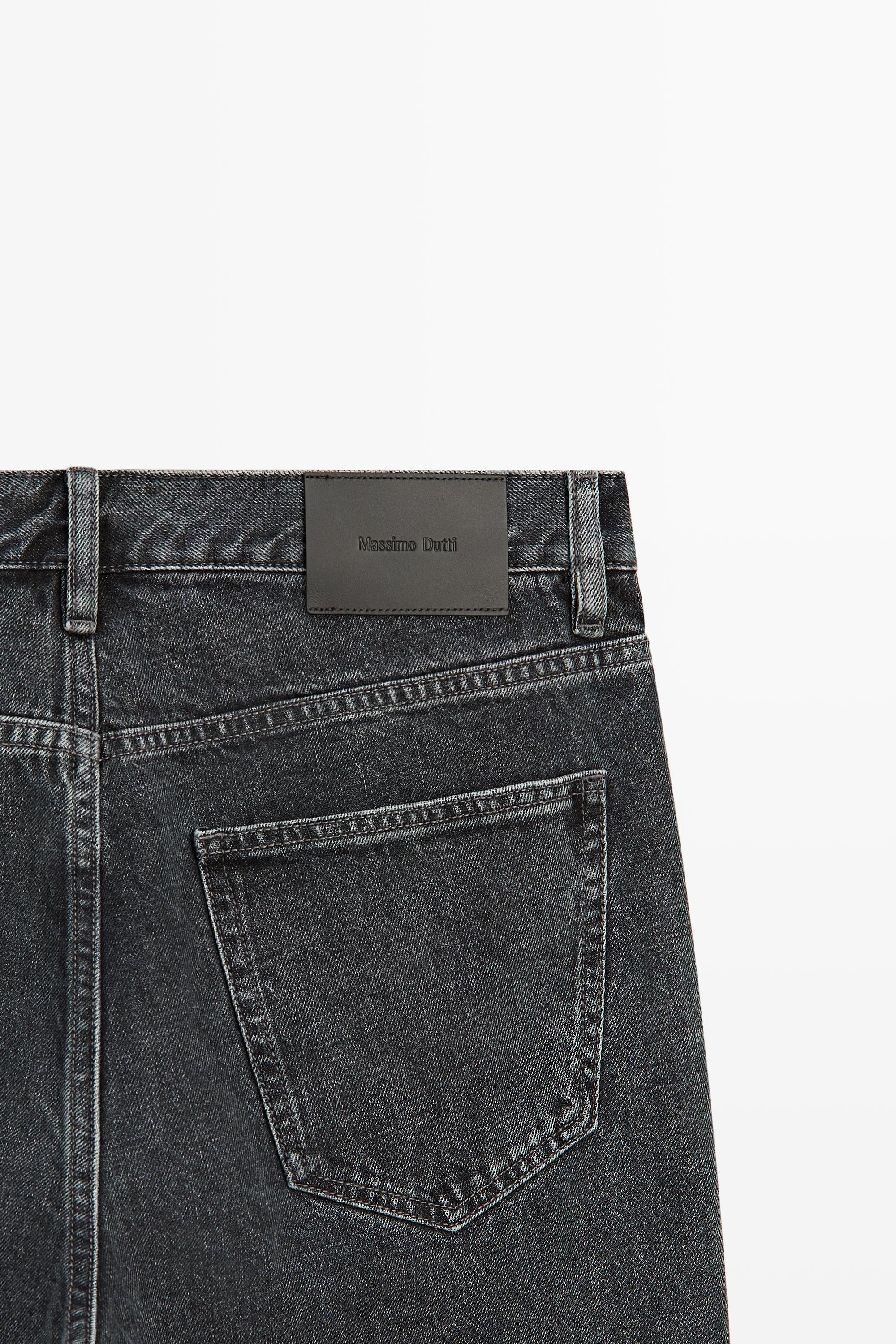 Straight-leg jeans
