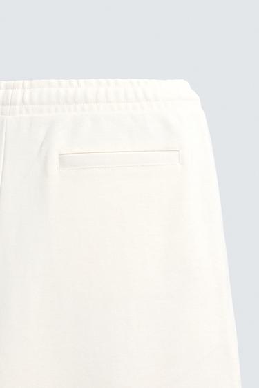 PANTALON DE JOGGING COUPE LARGE À PLIS - Écru de Zara - Image 9