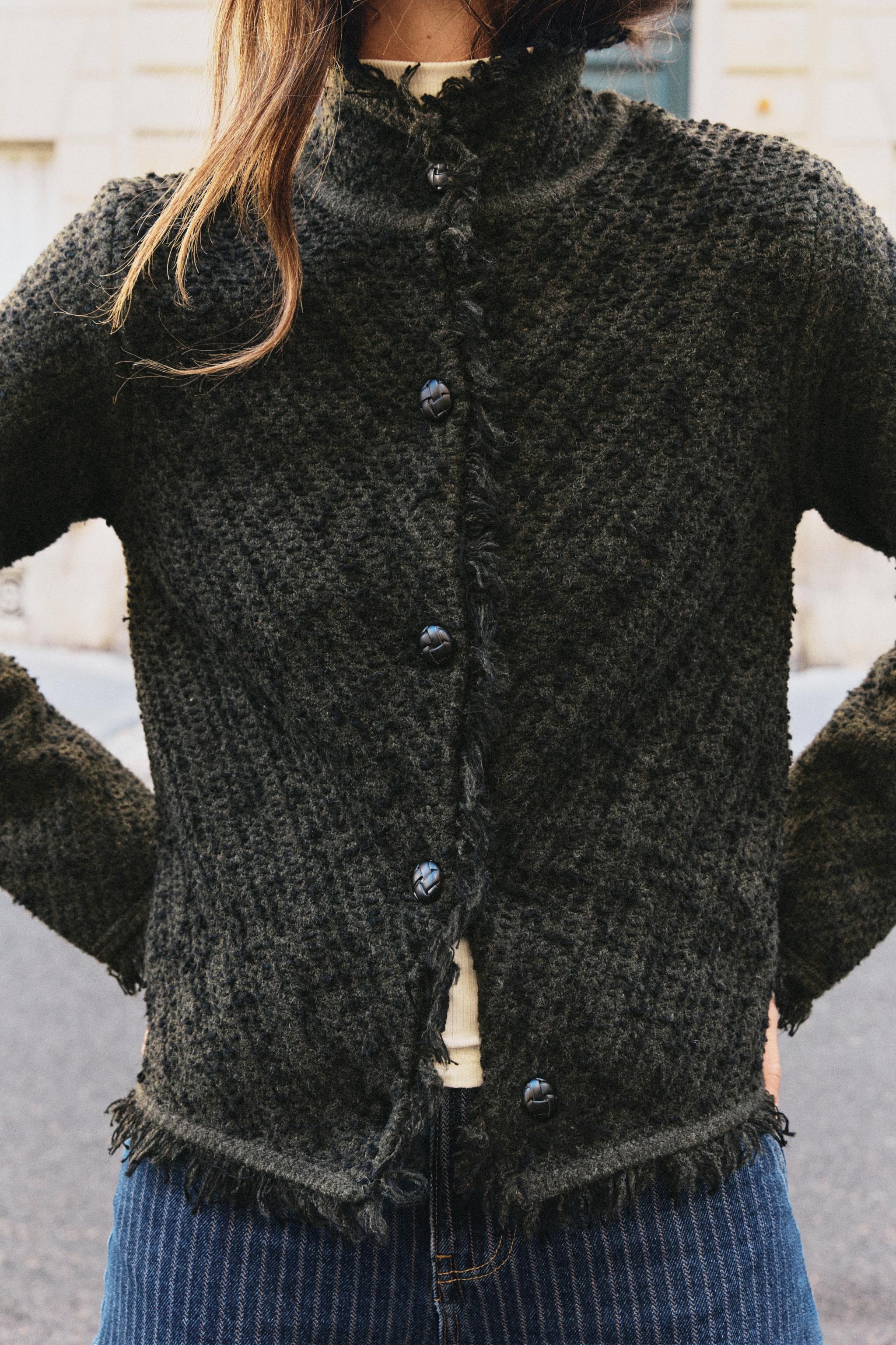 STRUCTURED FRAYED CARDIGAN