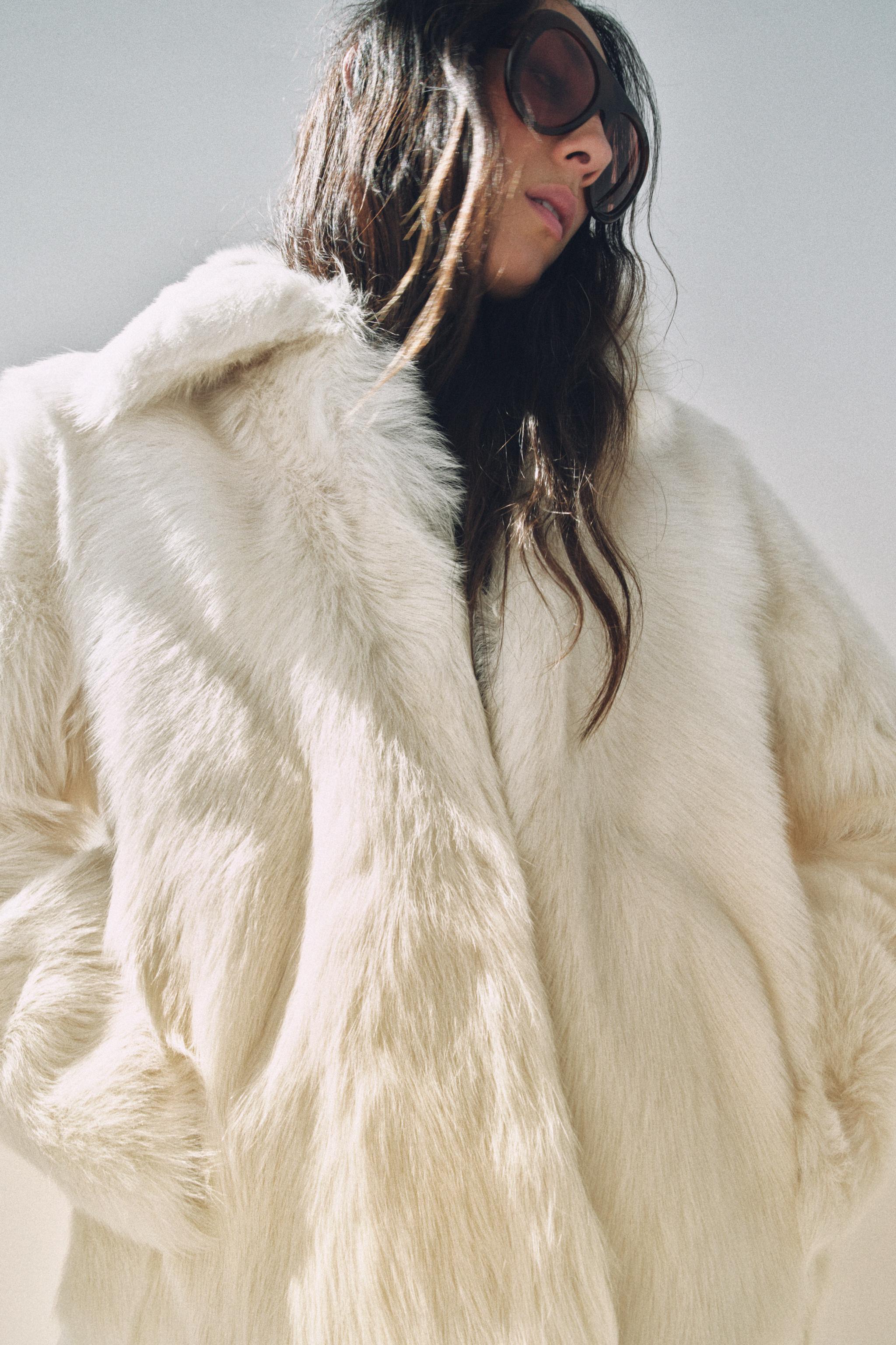 Manteau Zara Blanc Cassé Effet Fourrure Taille M (38) - Neuf Avec Étiquettes